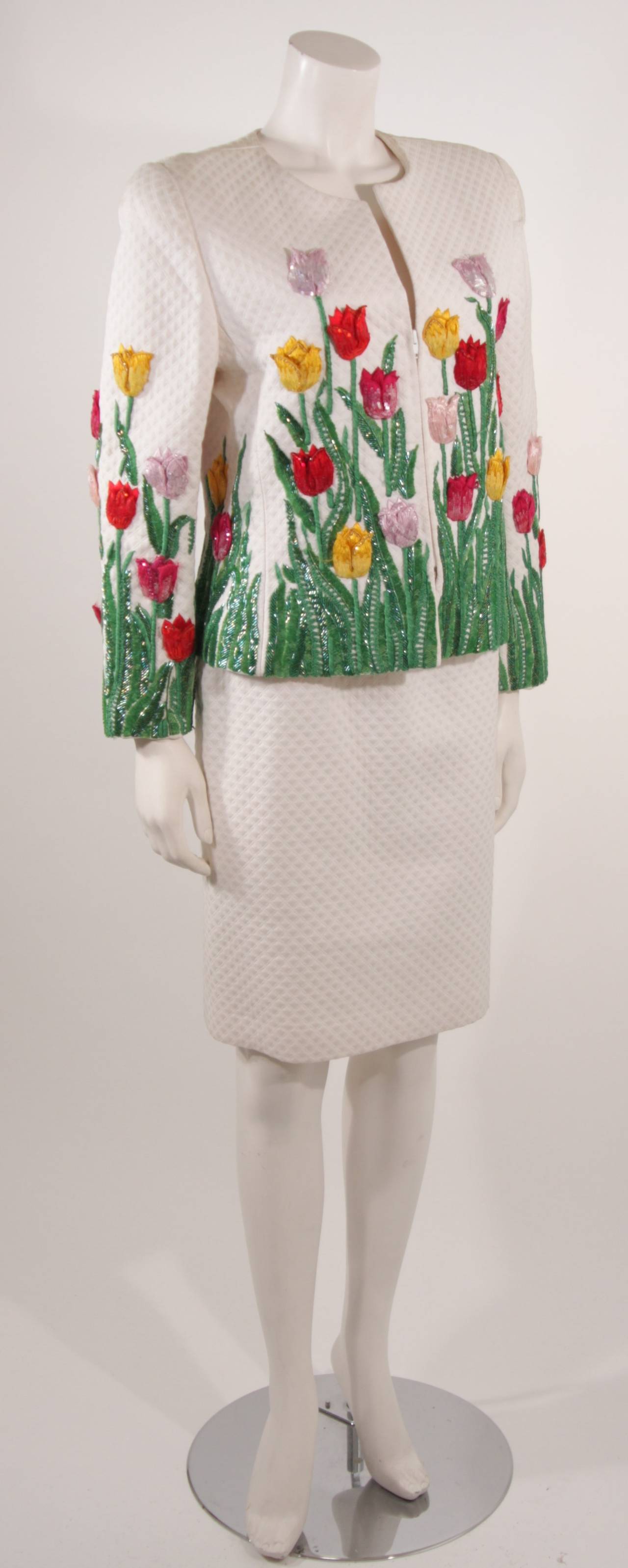Oscar De La Renta Floral Embellished Suit Size 12 In Excellent Condition In Los Angeles, CA