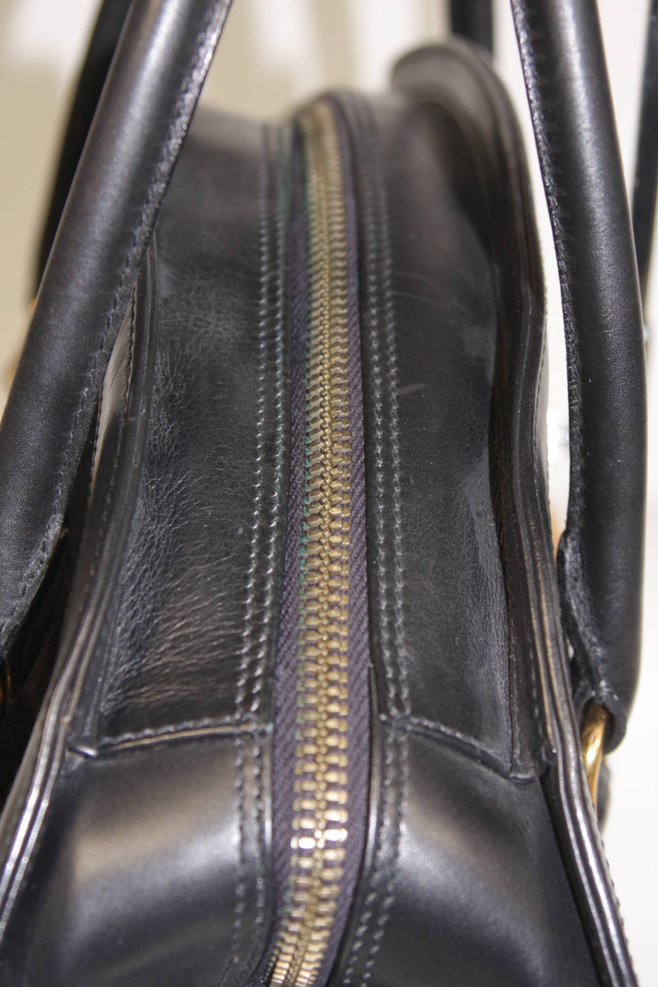Gucci Black Leather Suede Purse Excellent Condition 4
