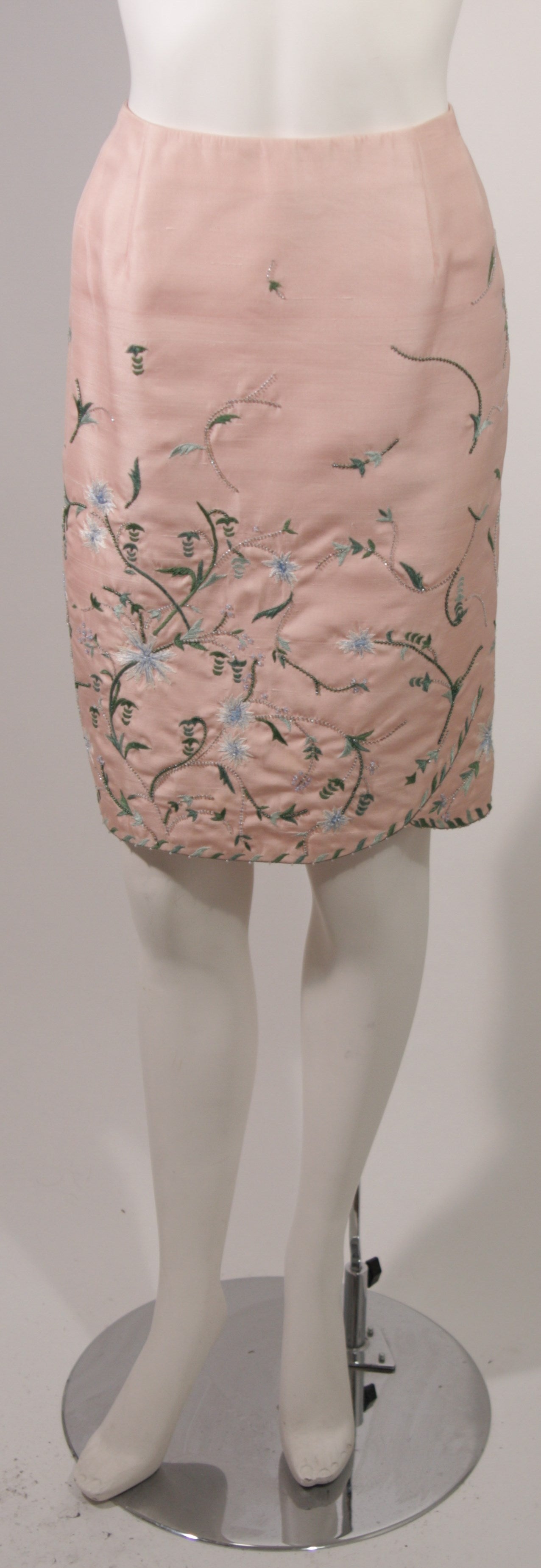 Women's Oscar De La Renta Pink Floral Embroidered Skirt and Cardigan Set Size Large For Sale