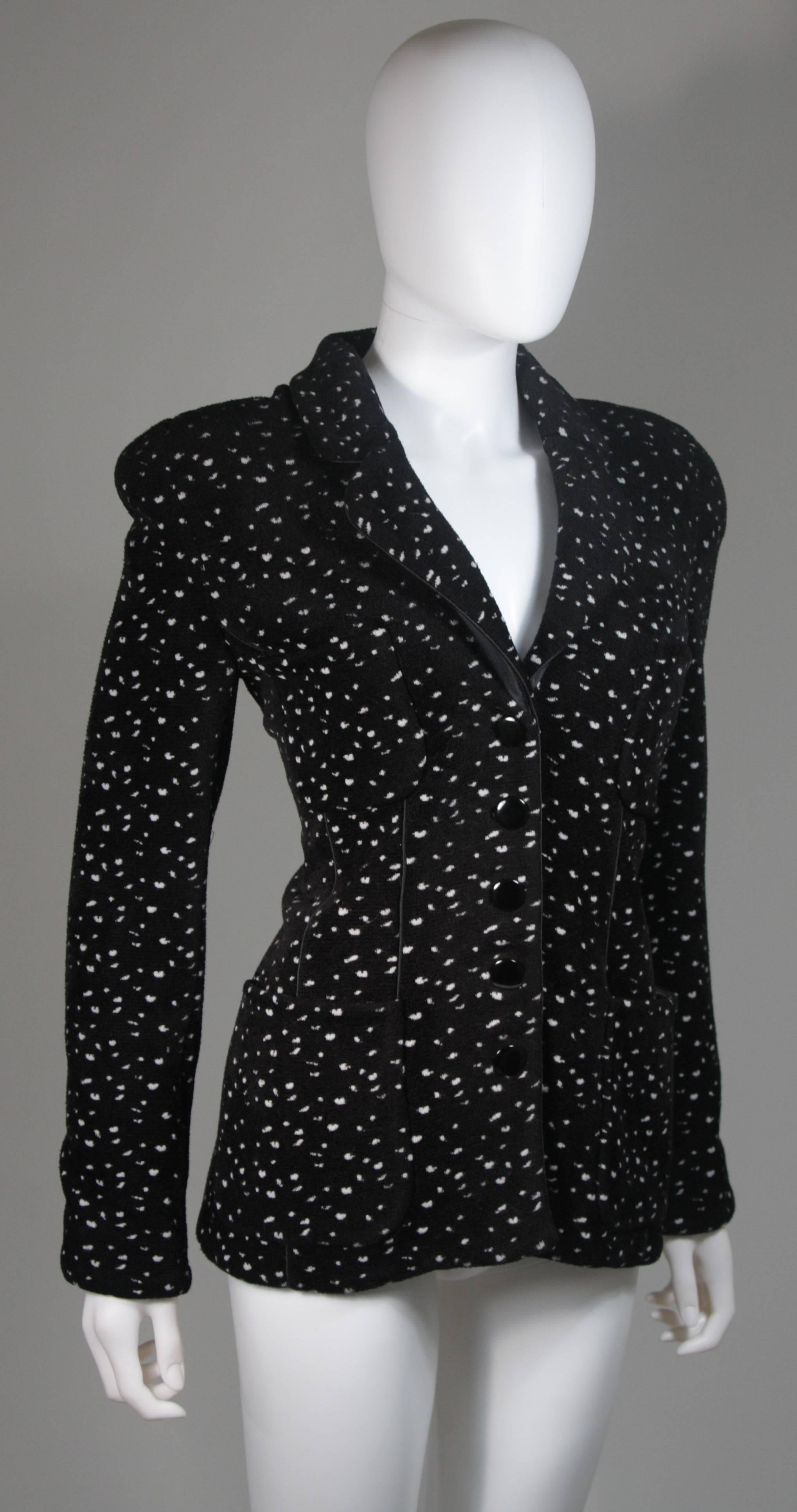 Giorgio Armani Schwarz und Weiß gesprenkelte Jacke aus Wollmischung mit Paspelierung Größe 46 im Zustand „Hervorragend“ im Angebot in Los Angeles, CA
