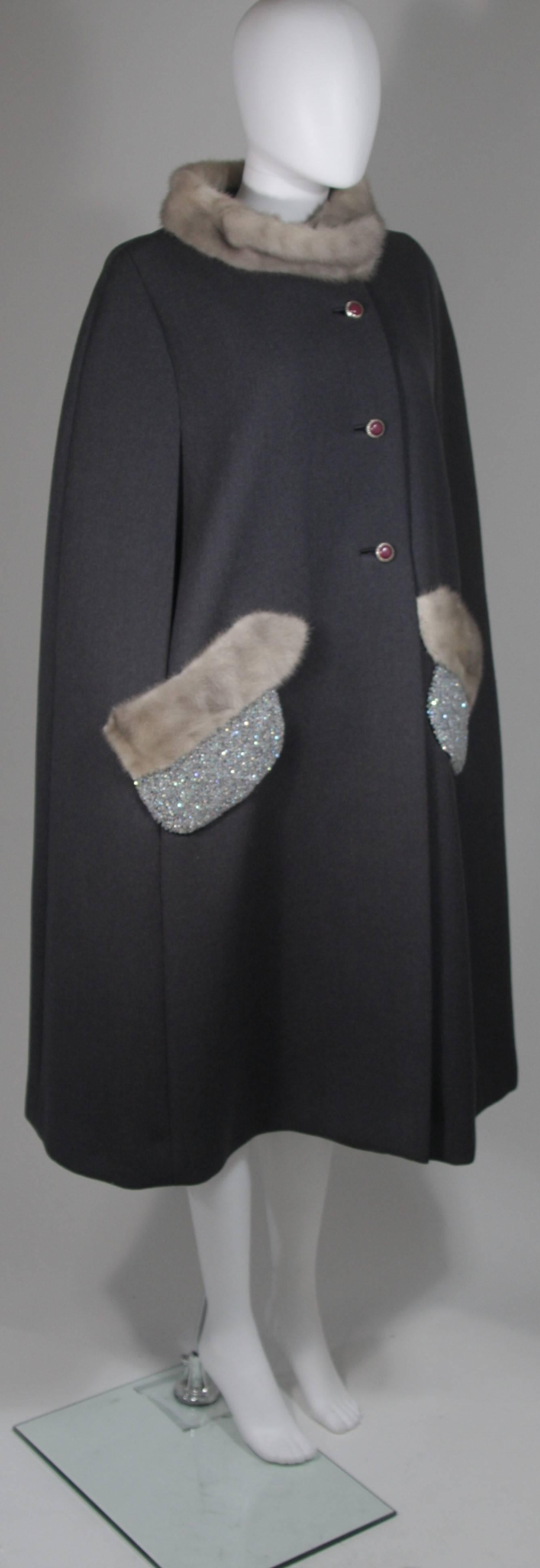 Vintage Grey Wool Cape with Mink Trim and Iridescent Beaded Pockets Open Size In Excellent Condition In Los Angeles, CA