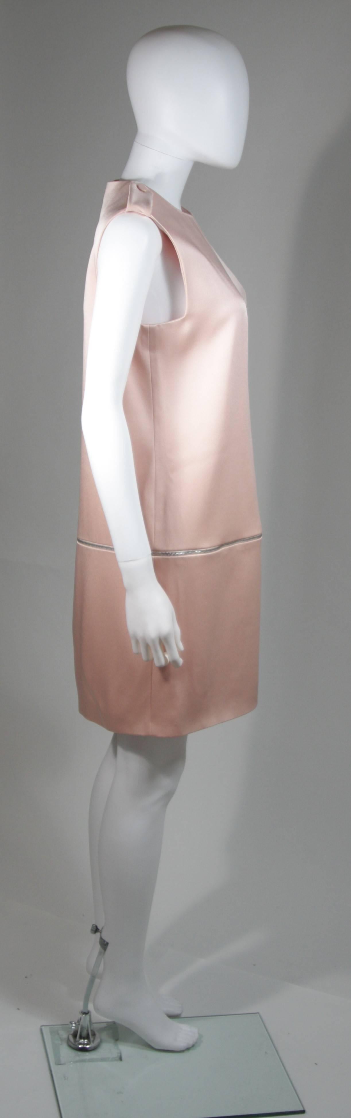 Alexander McQueen Pink Silk Shift Dress with Zipper Detail Size 44  In New Condition In Los Angeles, CA