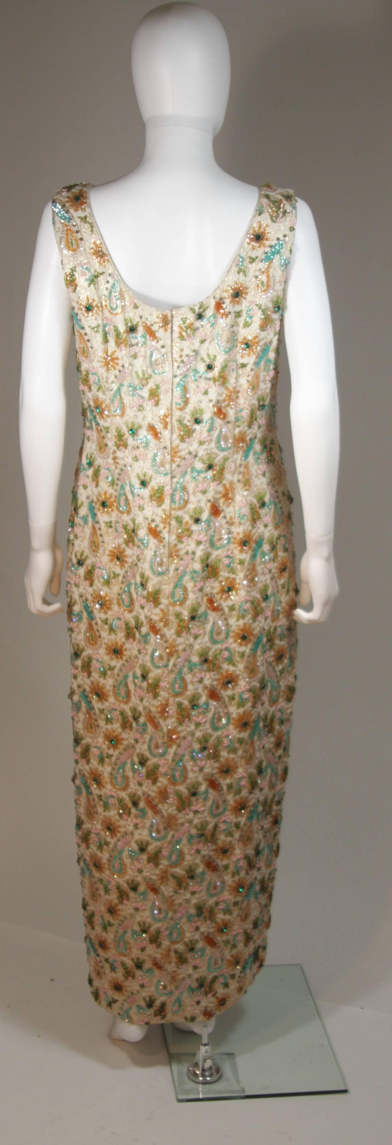 1960's Creme & Gold Seidenbrokat Hand Perlen und bestickt Kleid Größe 16 2