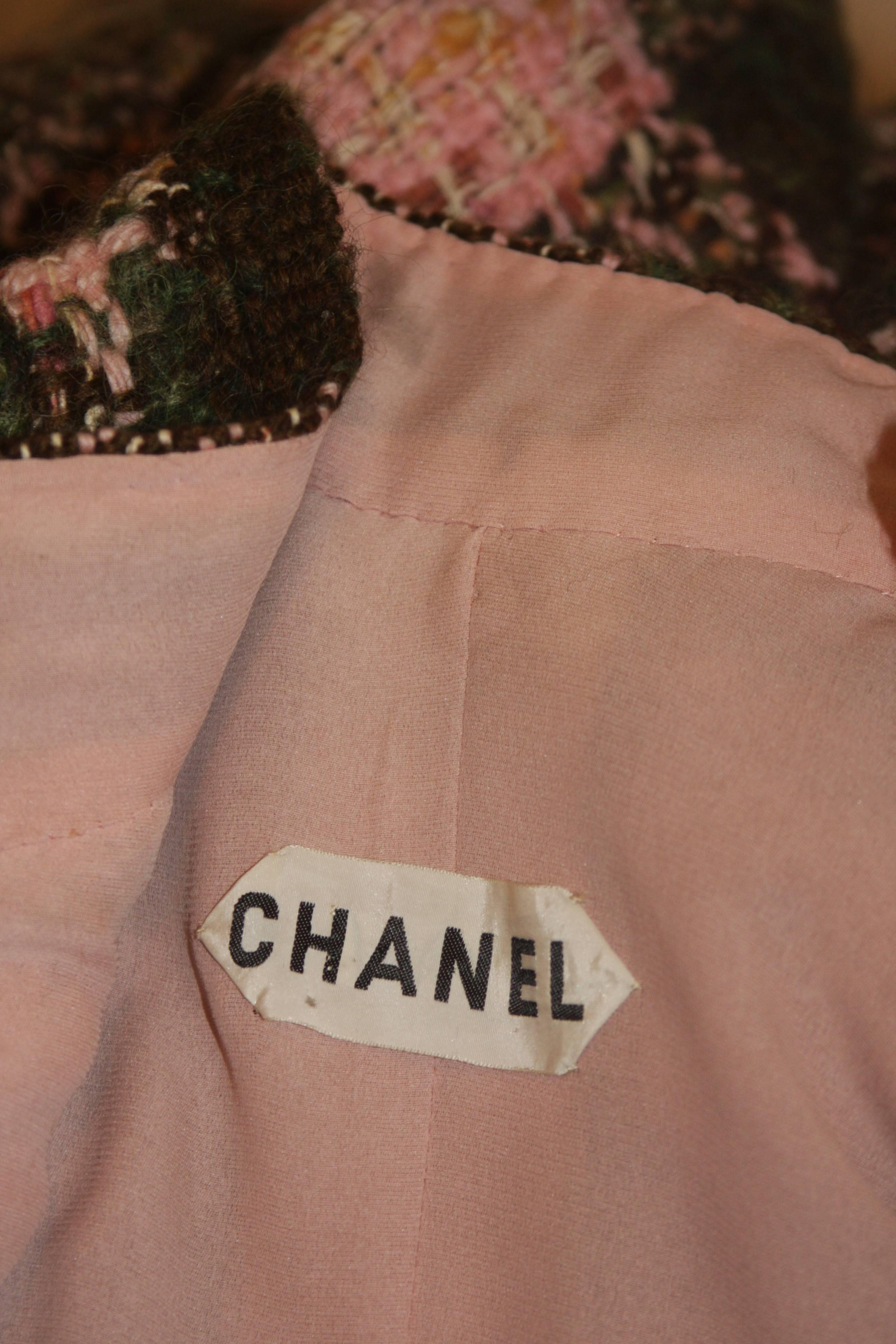 CHANEL Haute Couture Circa 1960s Green and Pink Boucle Coat Size Small 5