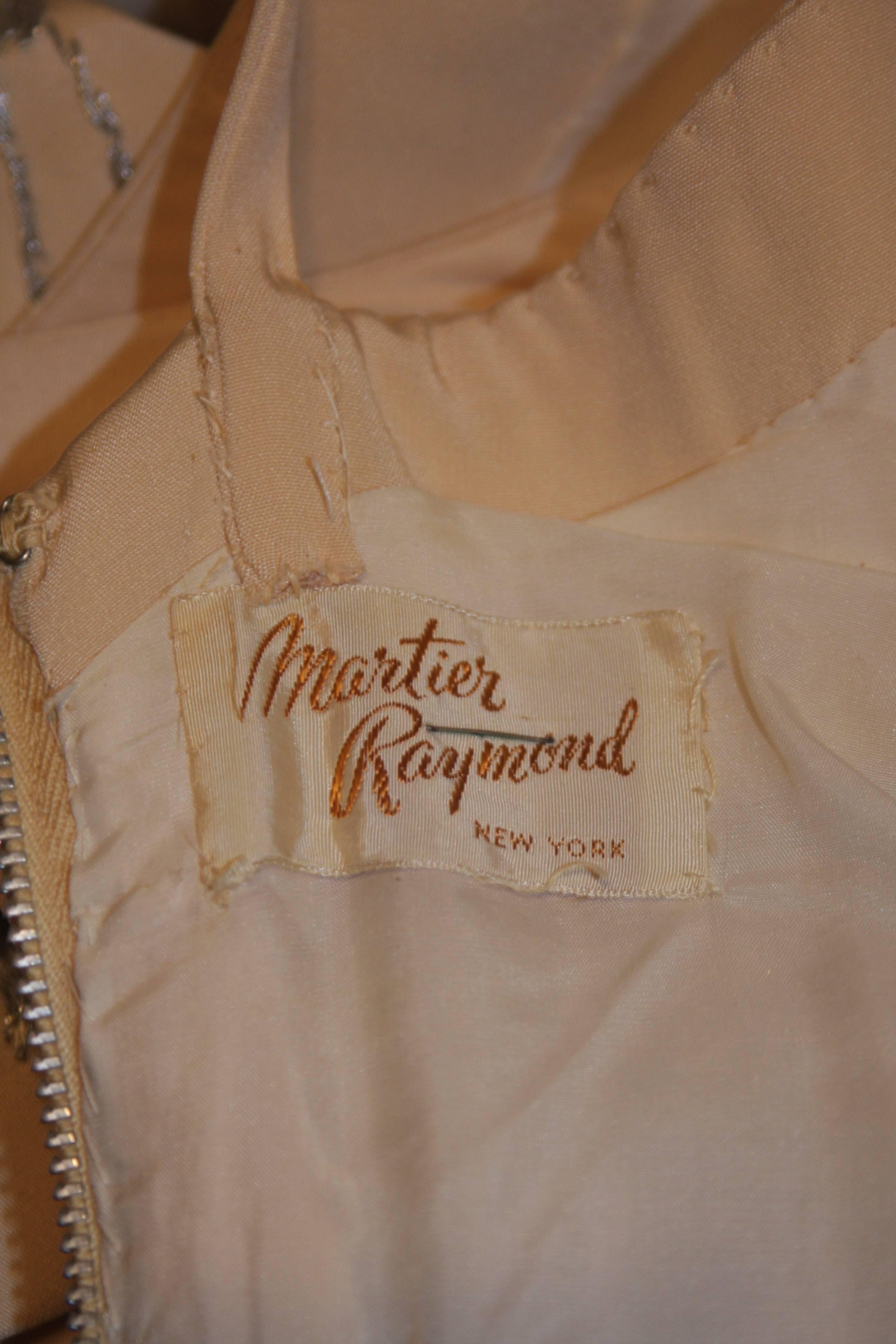 MARTIER RAYMOND Elfenbeinfarbenes Seidenkleid mit silberner Metallic-Blumenapplikation Größe M im Angebot 5