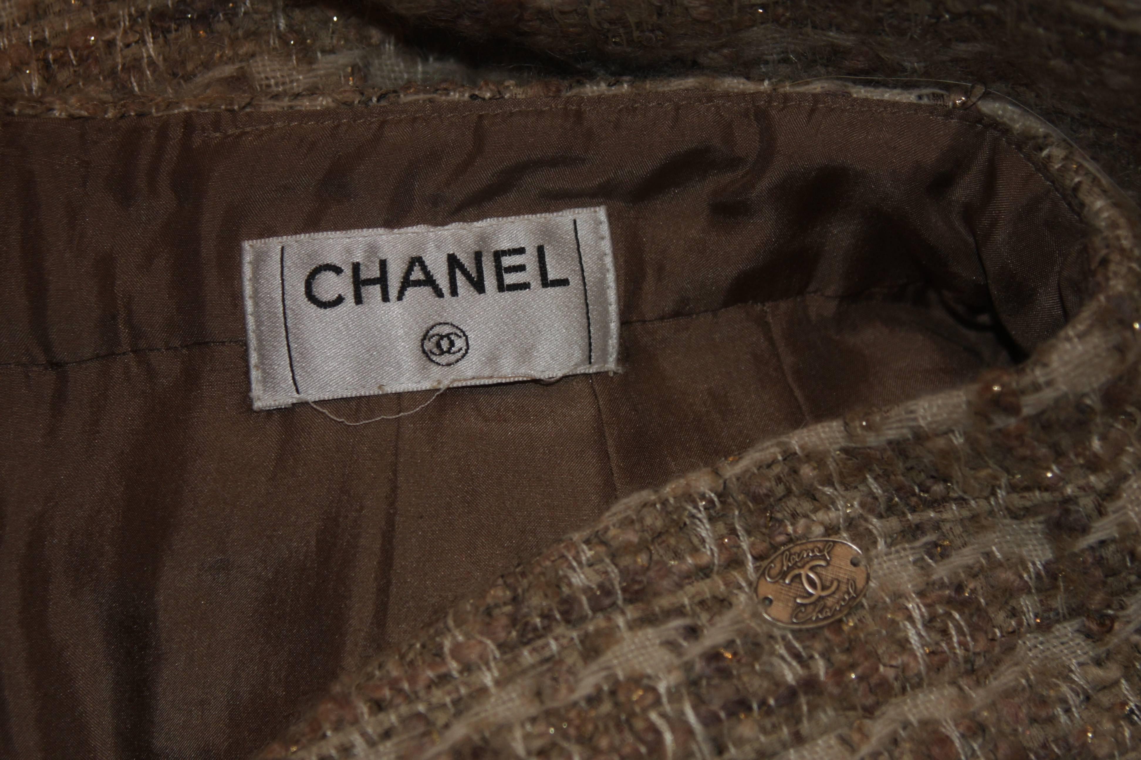 CHANEL Nude Tweed Knee Length Skirt with Brown Metallic Detail Size 6-8 6