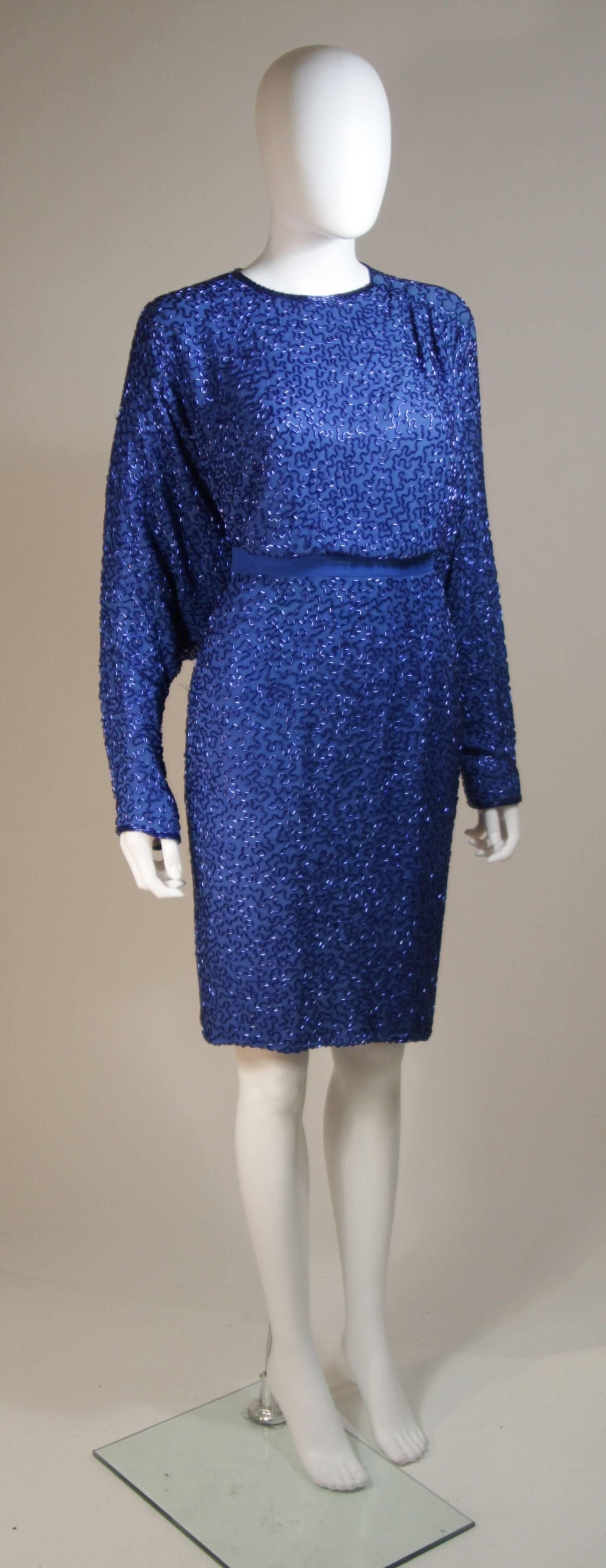 STEPHEN YEARIK - Ensemble jupe en soie perlée bleu roi, taille 4-6  Excellent état - En vente à Los Angeles, CA
