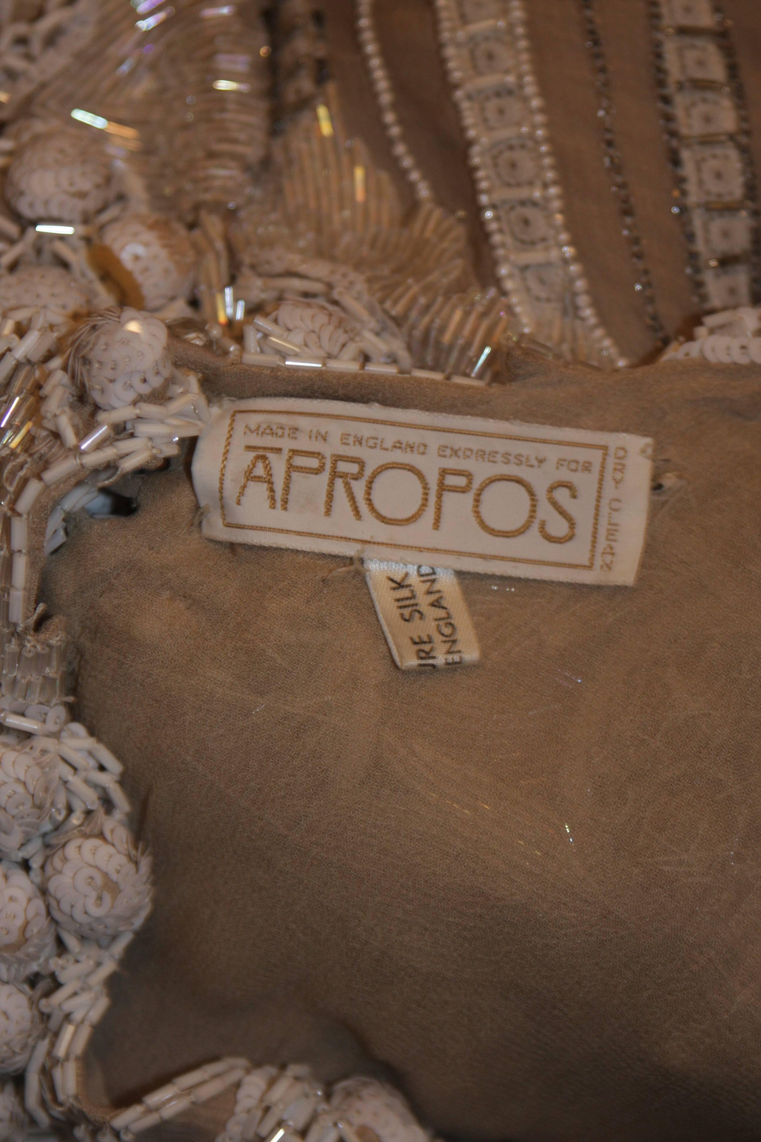 APROPOS Robe ivoire à perles avec accents sur les épaules des années 1980 Taille 6-8 en vente 5