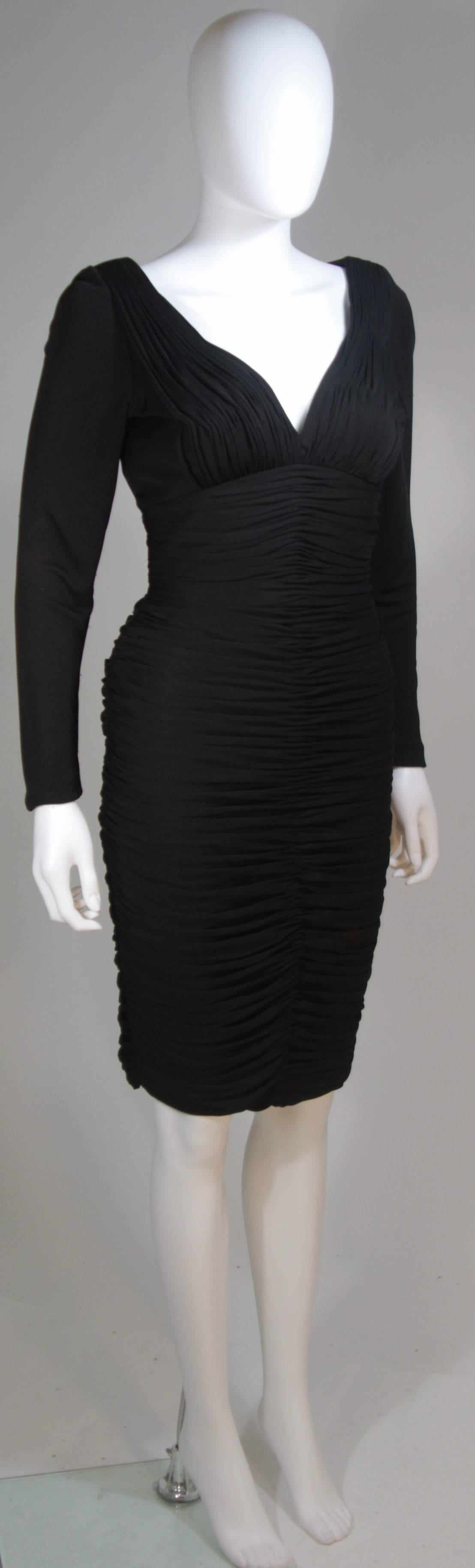VICKY TIEL Black Long Sleeve Rouched Jersey Cocktail Dress Size 4-6 In Excellent Condition For Sale In Los Angeles, CA