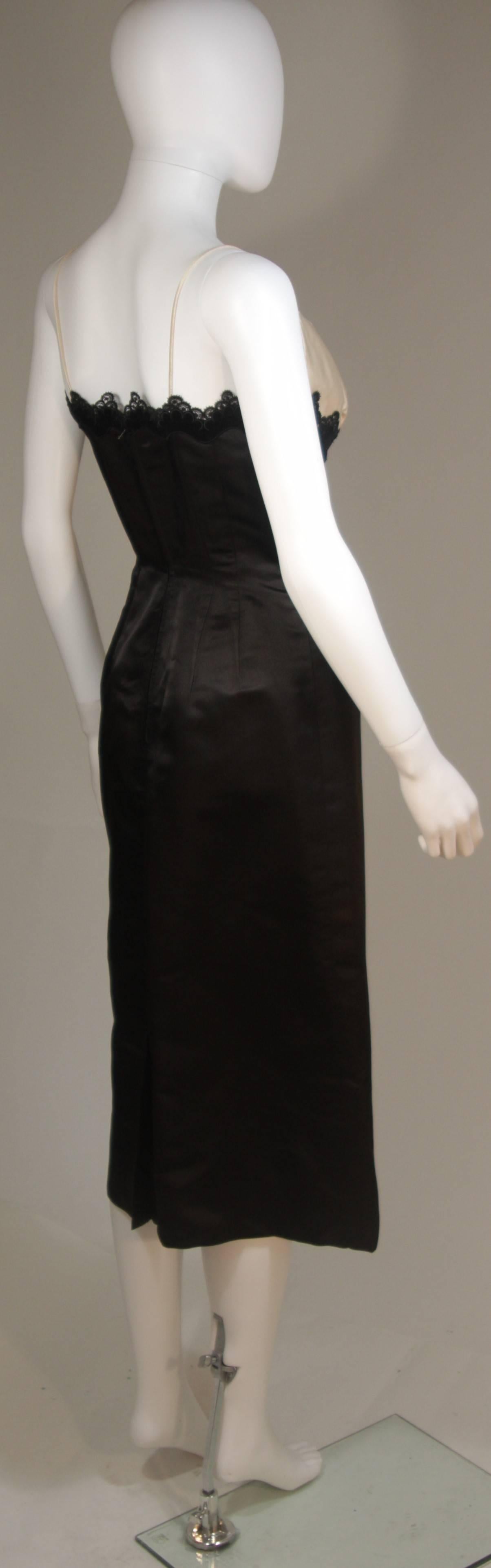 OLEG CASSINI Black and White Contrast Cocktail Dress with Lace Size 2-4 For Sale 3
