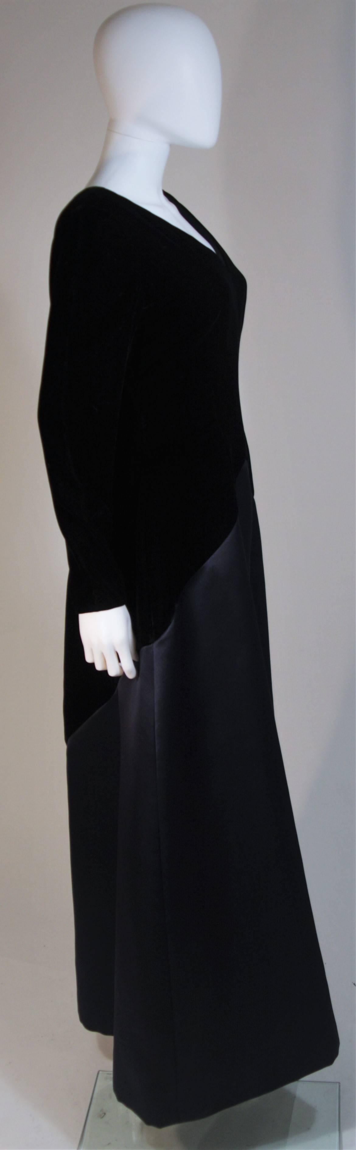 Women's BILL BLASS Circa 1980's-1990's Velvet and Navy Satin Contrast Gown Size 12 For Sale