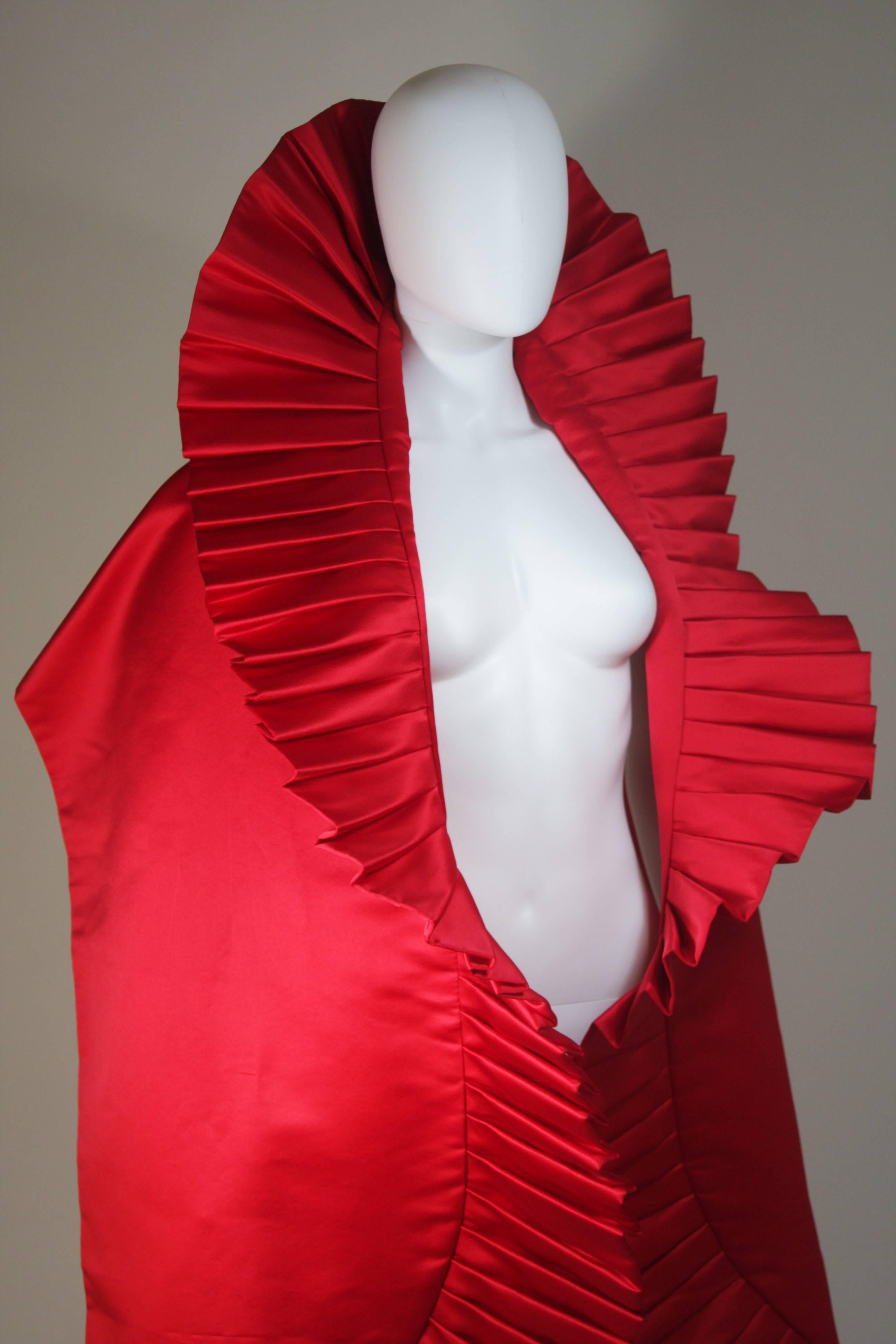 Women's ELIZABETH MASON COUTURE PLEATS ME Red Silk Wrap with Pleating Made to Order For Sale