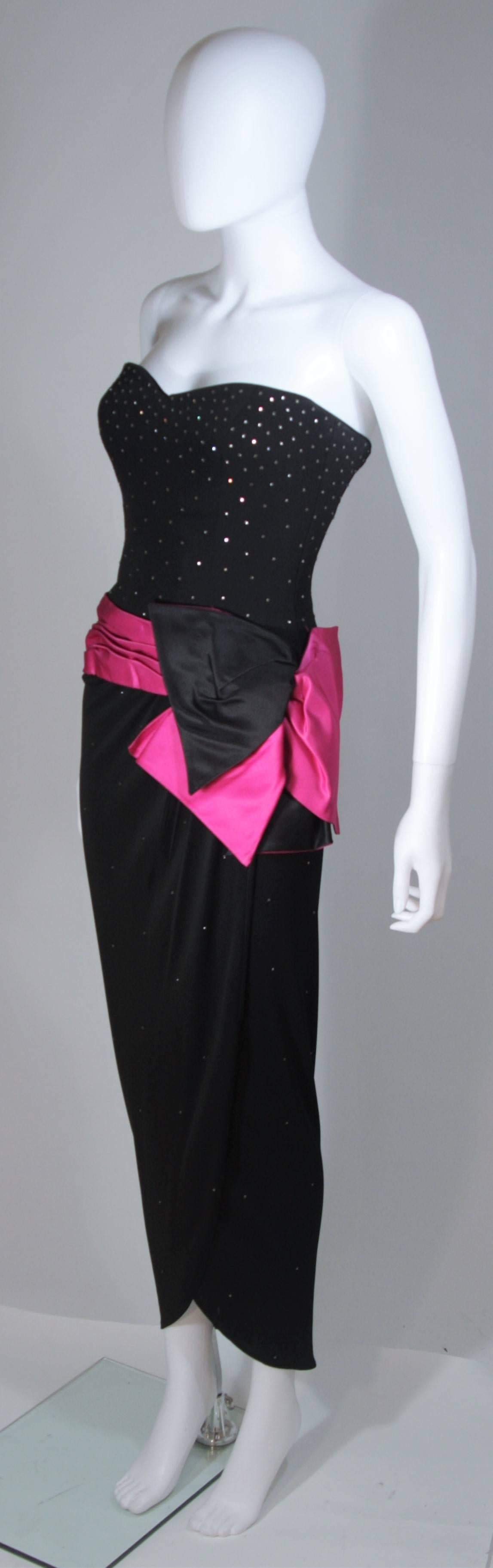 TRACEY MILLS 1980's Black Gown with Magenta Contrast and Large Bow Size 4-6 In Excellent Condition For Sale In Los Angeles, CA