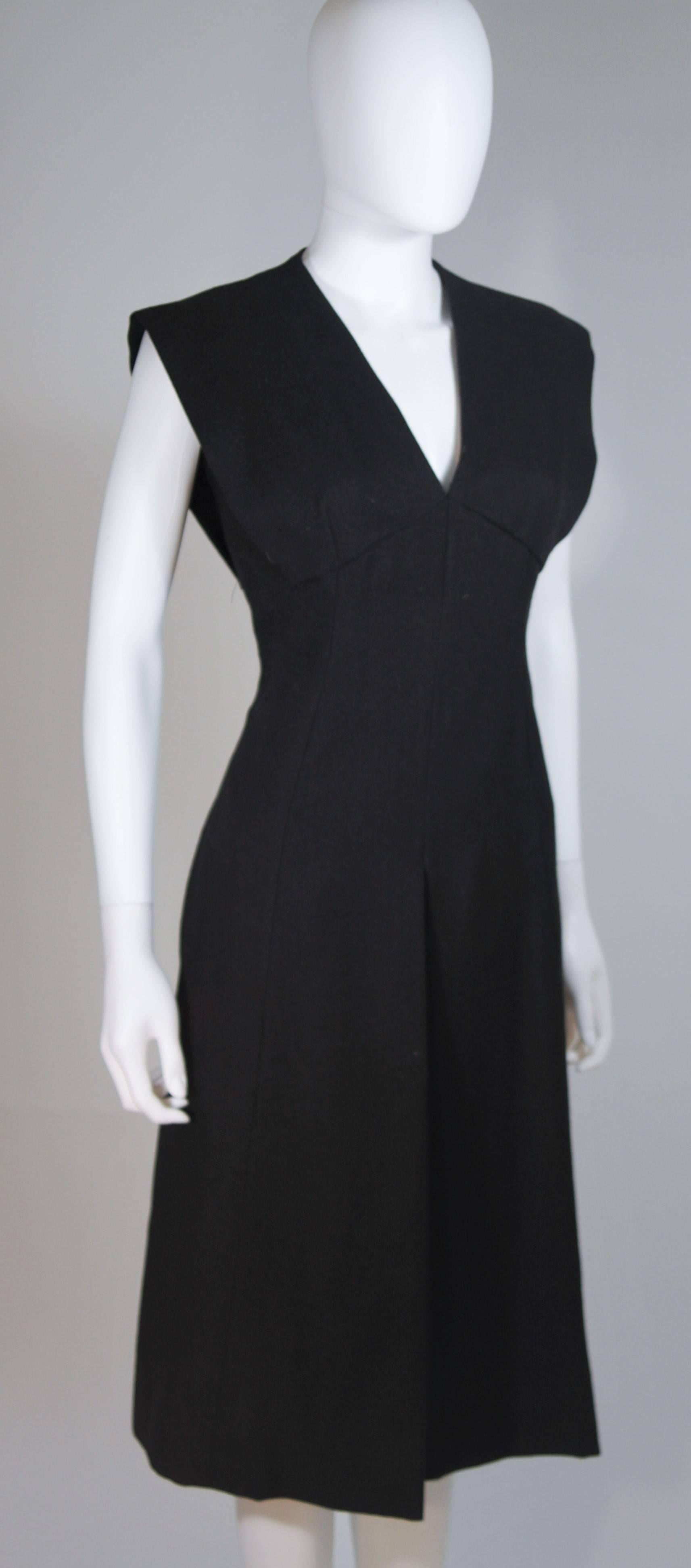 Women's MOLLIE PARNIS 1960's Black Linen A-Line Shift Dress Size 10 For Sale