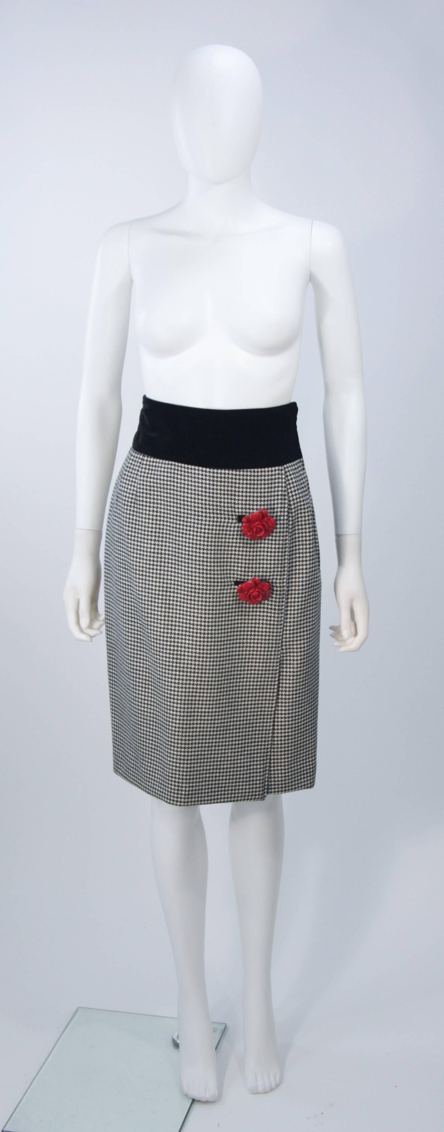 VALENTINO 1980's Rose Button Black and White Houndstooth Skirt Suit Size 8 4