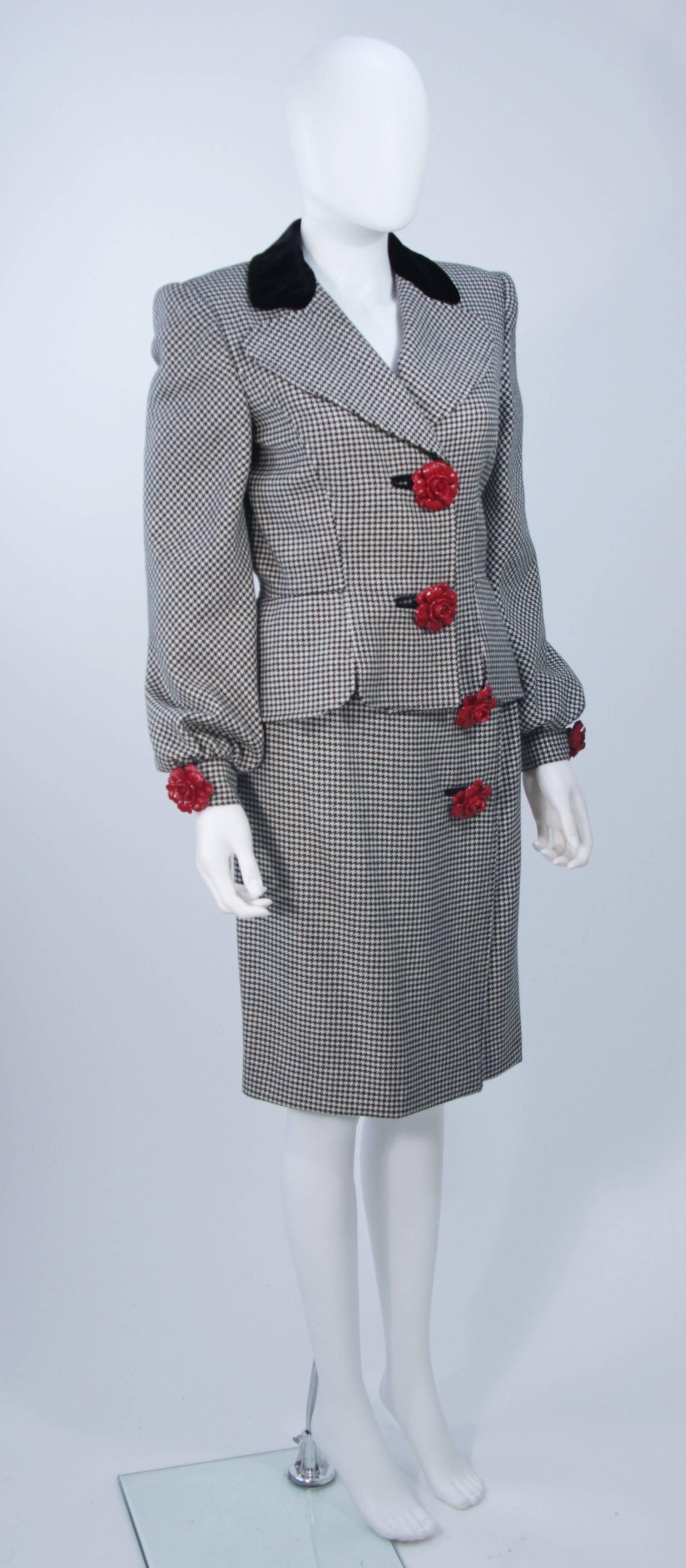 VALENTINO 1980's Rose Button Black and White Houndstooth Skirt Suit Size 8 In Excellent Condition In Los Angeles, CA