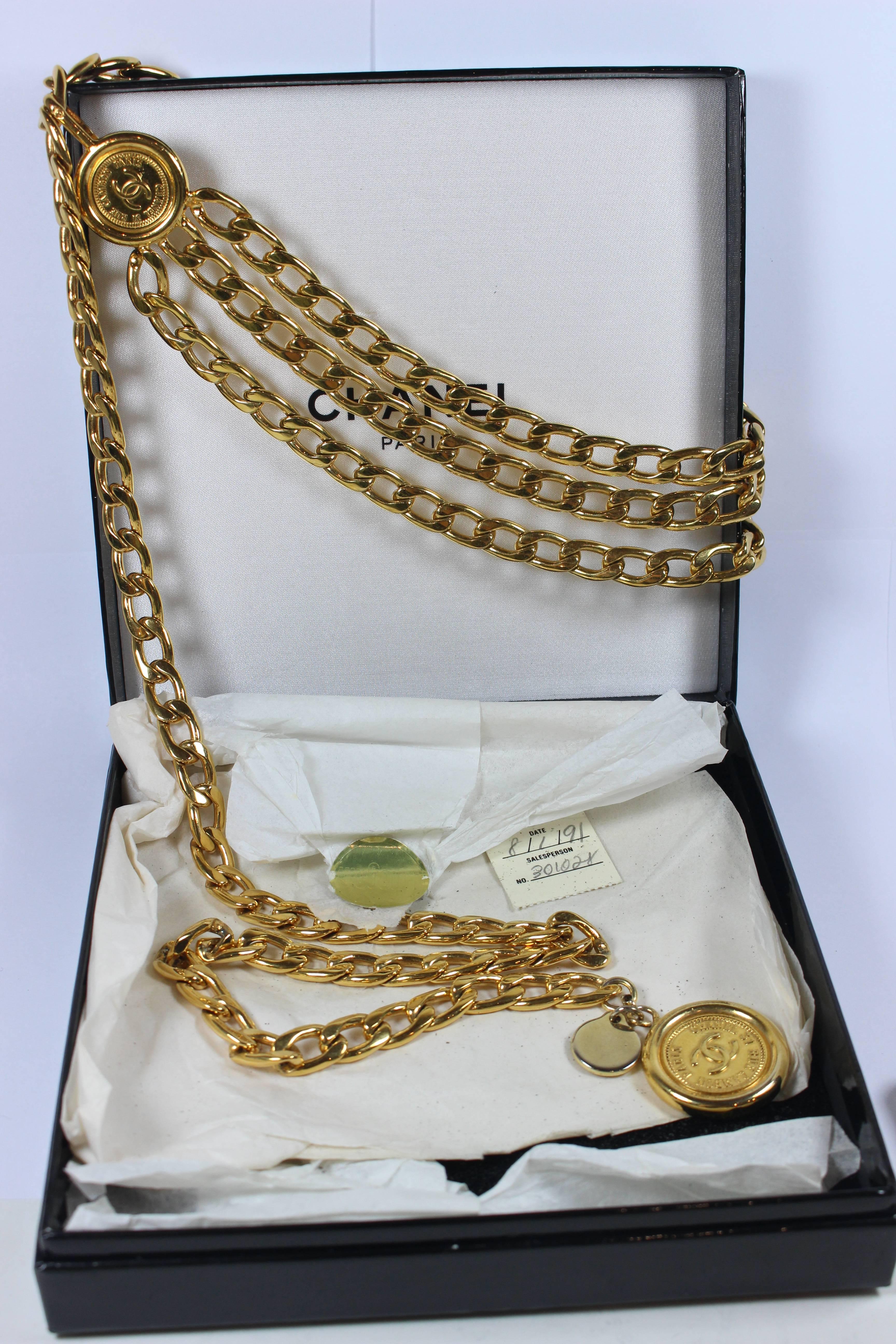 CHANEL 1991 Gold Tone Triple Strand Detail Chain Link Belt Necklace Open Size 4