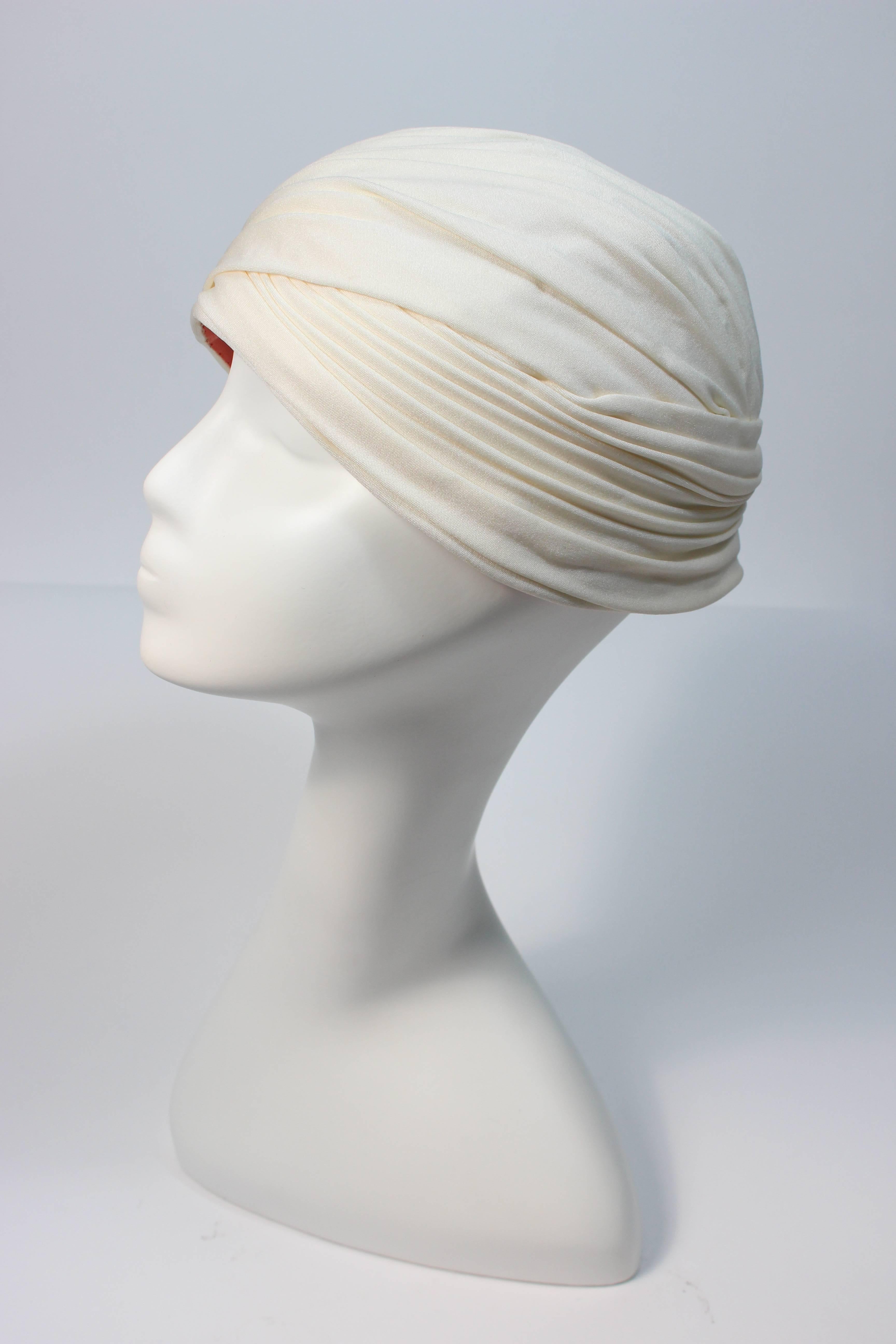 ADOLFO GIORIGO BEVERLY HILLS Ivory Turban Hat In Excellent Condition In Los Angeles, CA