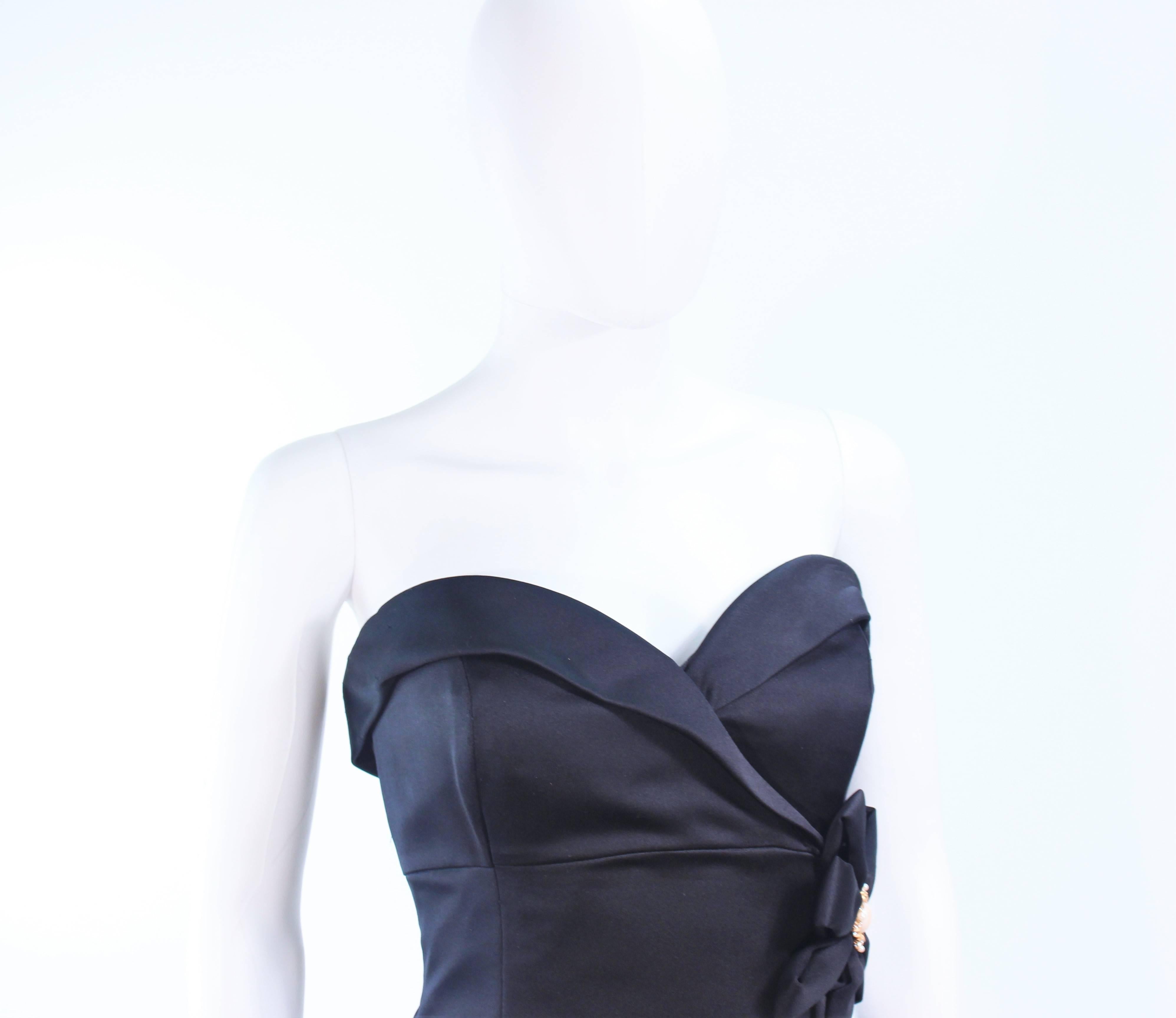 VICTOR COSTA Black Satin Gown with Side Bow Detail Size 6 8 For Sale 3