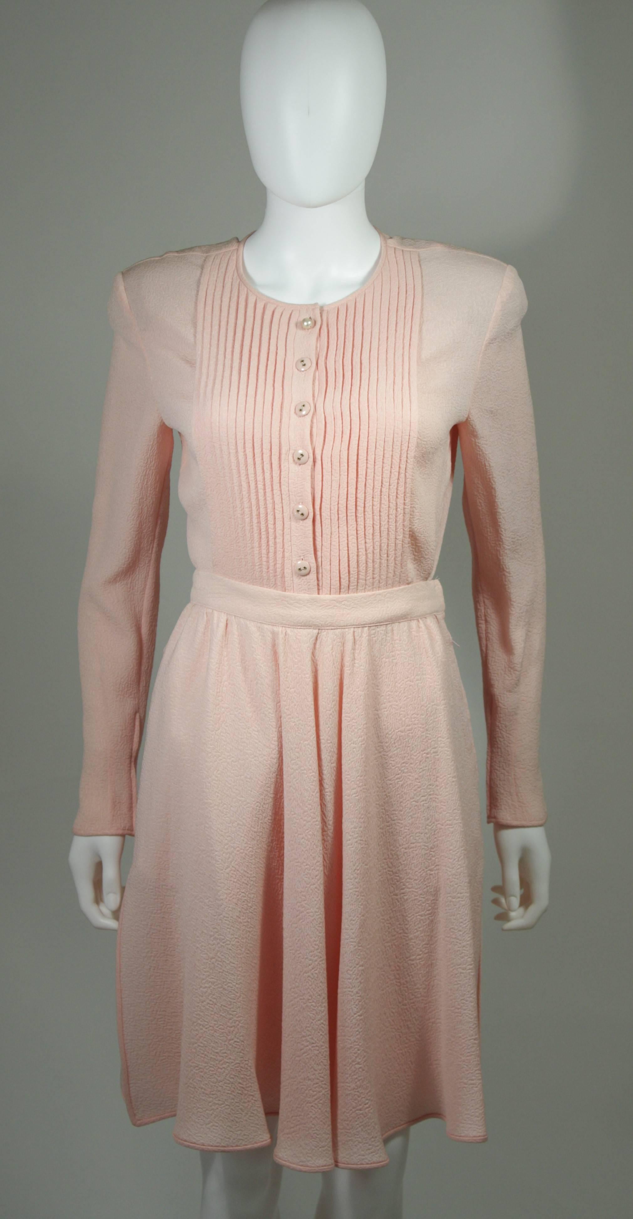 Valentino Pleated Pink Silk Skirt Ensemble Size 6 8  In Excellent Condition For Sale In Los Angeles, CA