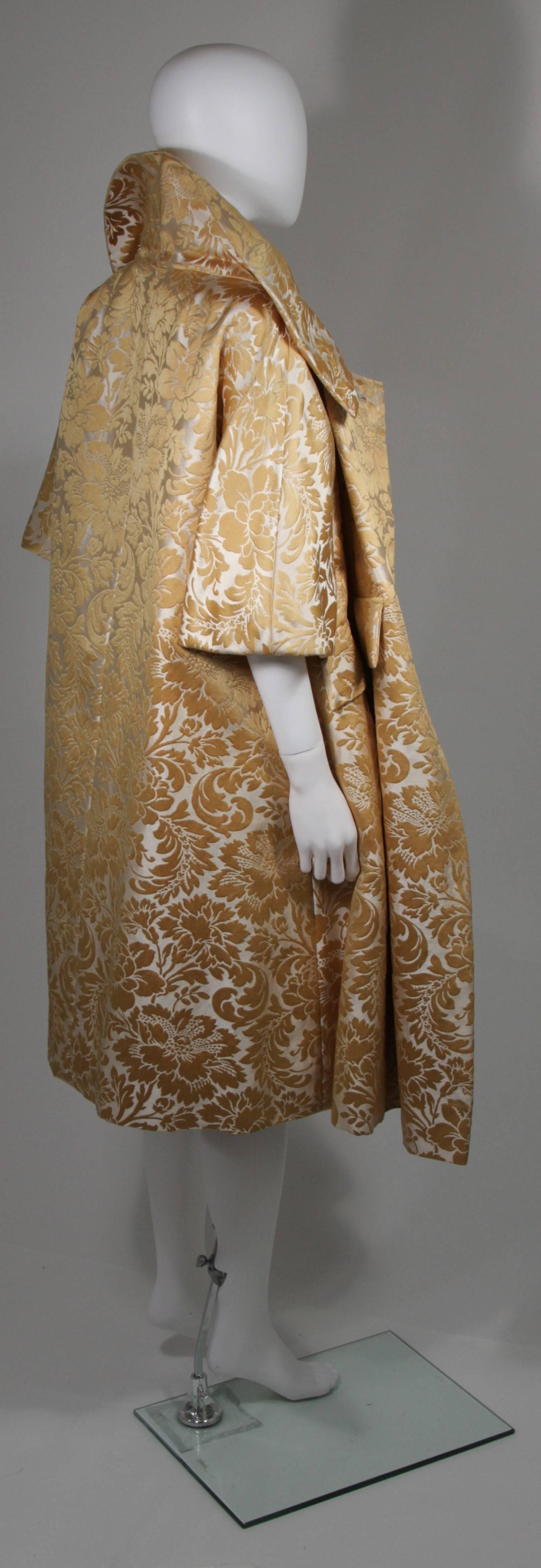 Samuel Winston Gold and Cream Brocade Evening Ensemble Size Small  In Excellent Condition For Sale In Los Angeles, CA