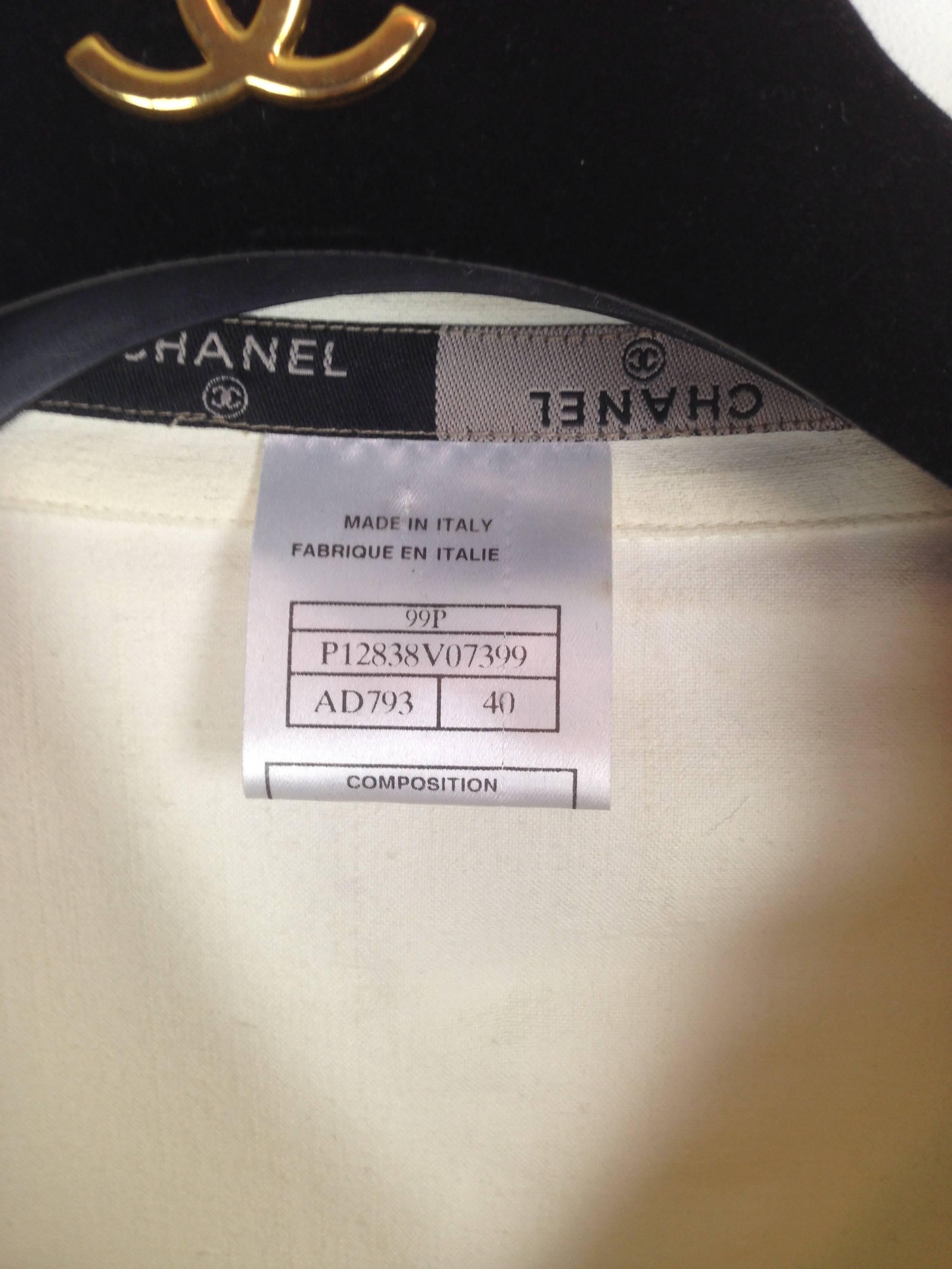 Chanel 1999P White Raincoat Size 40 For Sale 5