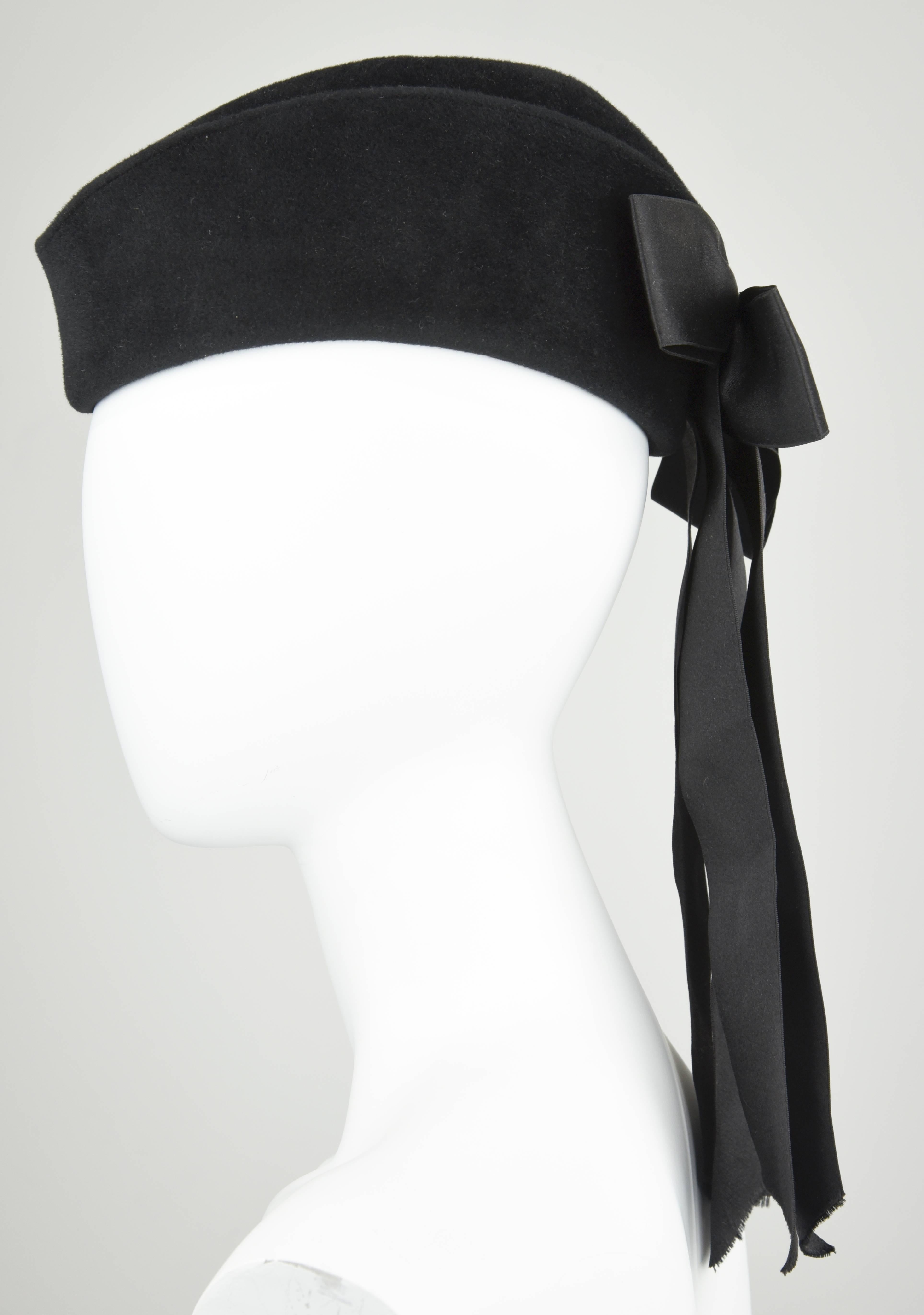 1988A Black Felt Hat With Double Black Satin Bow and Ribbons, Size 58 For Sale 1