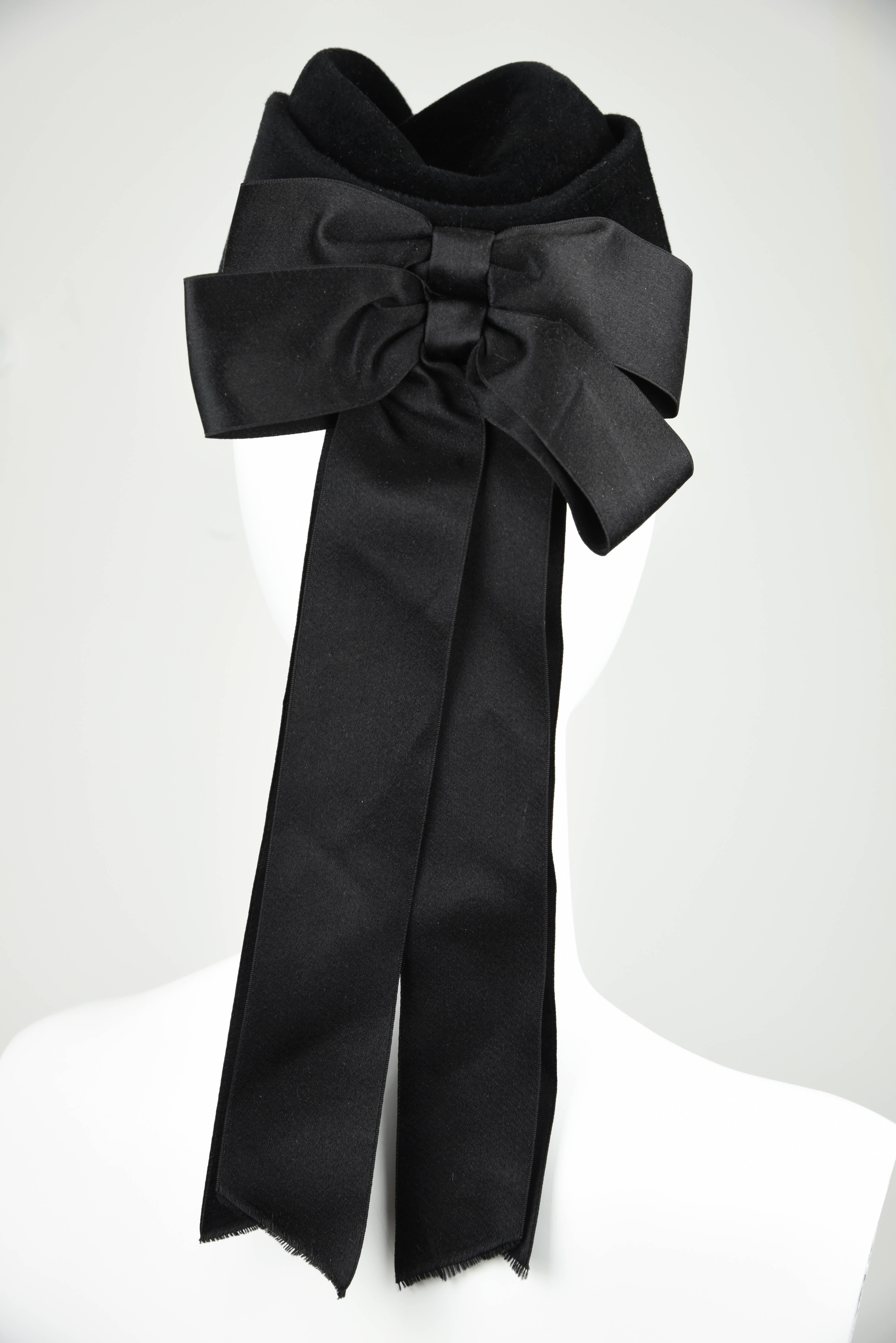 1988A Black Felt Hat With Double Black Satin Bow and Ribbons, Size 58 For Sale 2