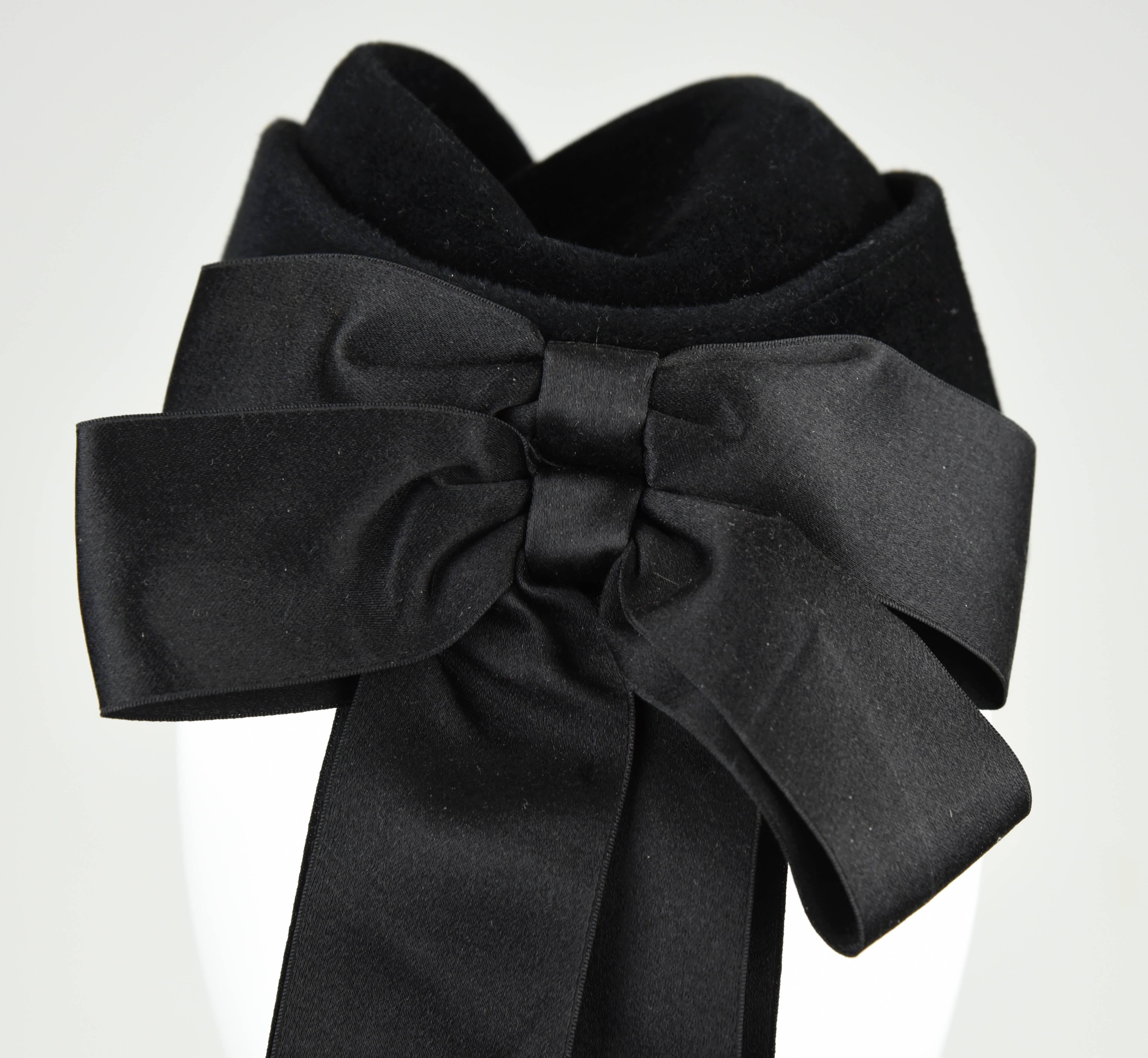 1988A Black Felt Hat With Double Black Satin Bow and Ribbons, Size 58 For Sale 3