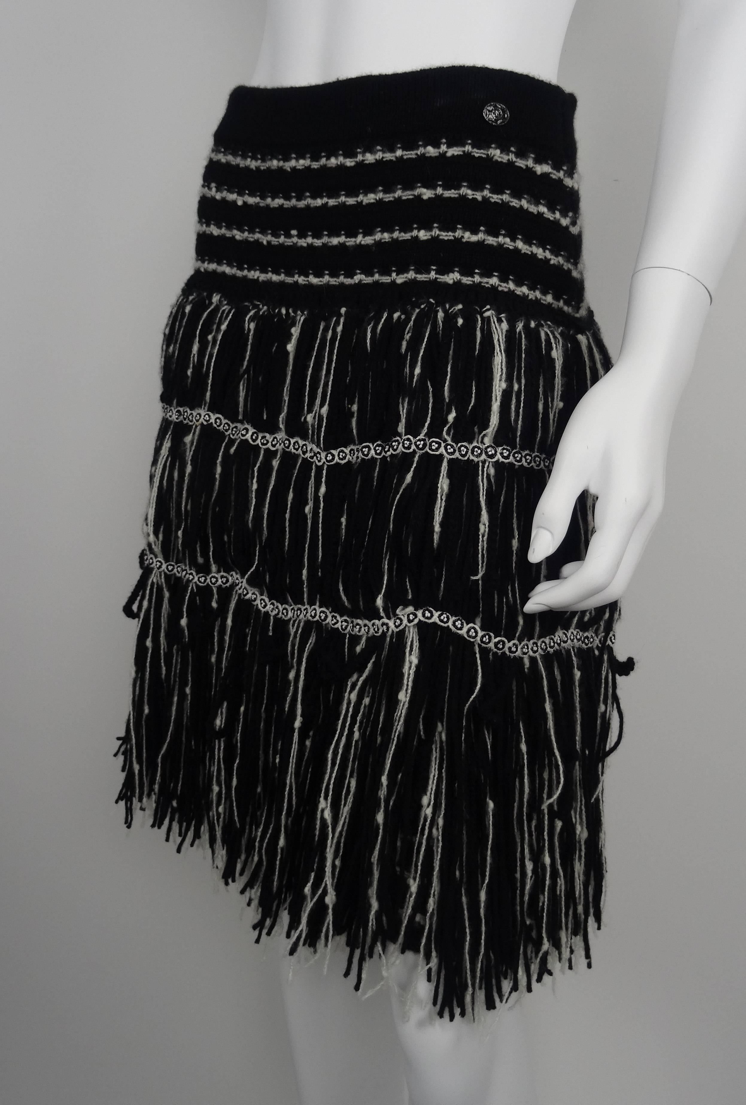 Chanel 2010A Black & White Cashmere/Wool Cardigan Vest and Skirt For Sale 4