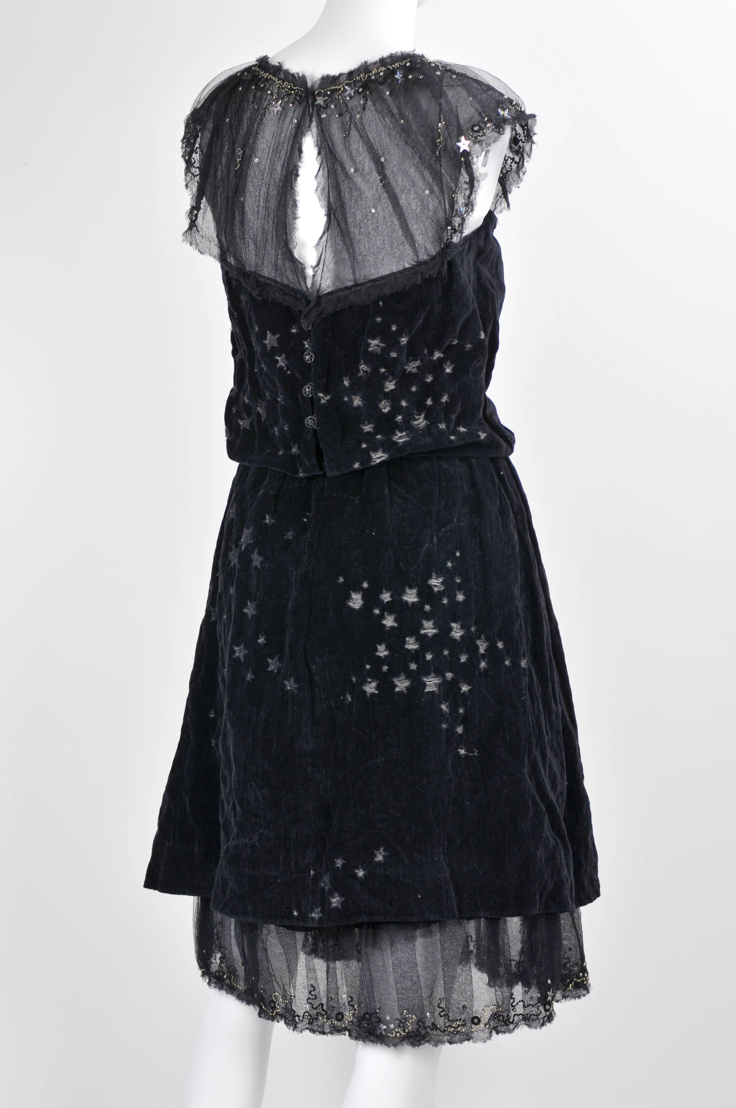 Chanel 2007A Demi Couture  Black Velvet Evening Dress w/ Beading and Stars FR 34 For Sale 4
