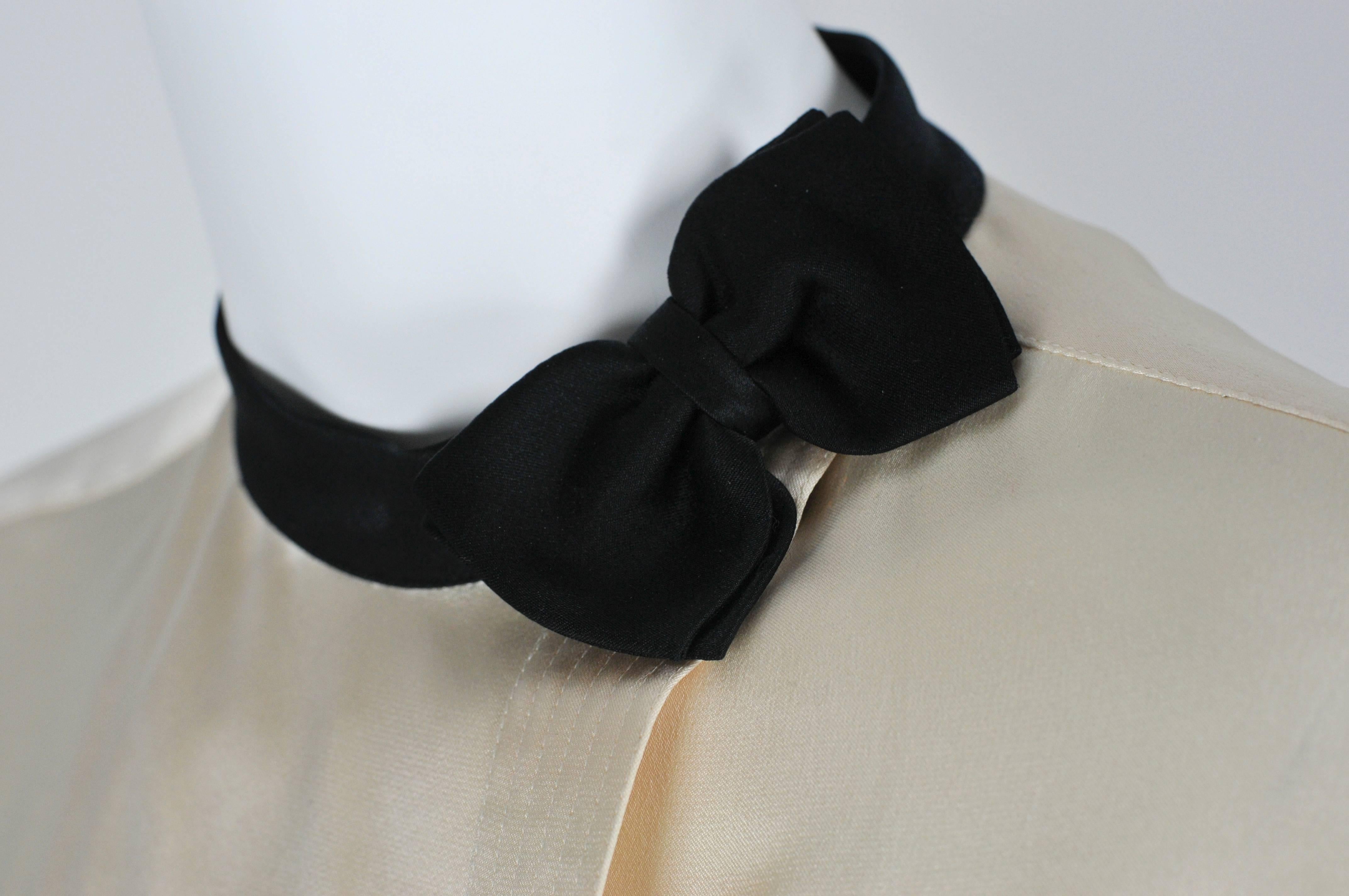 Beige Chanel Boutique circa1984 White Satin Black Bow Pristine Classic Blouse FR38 For Sale