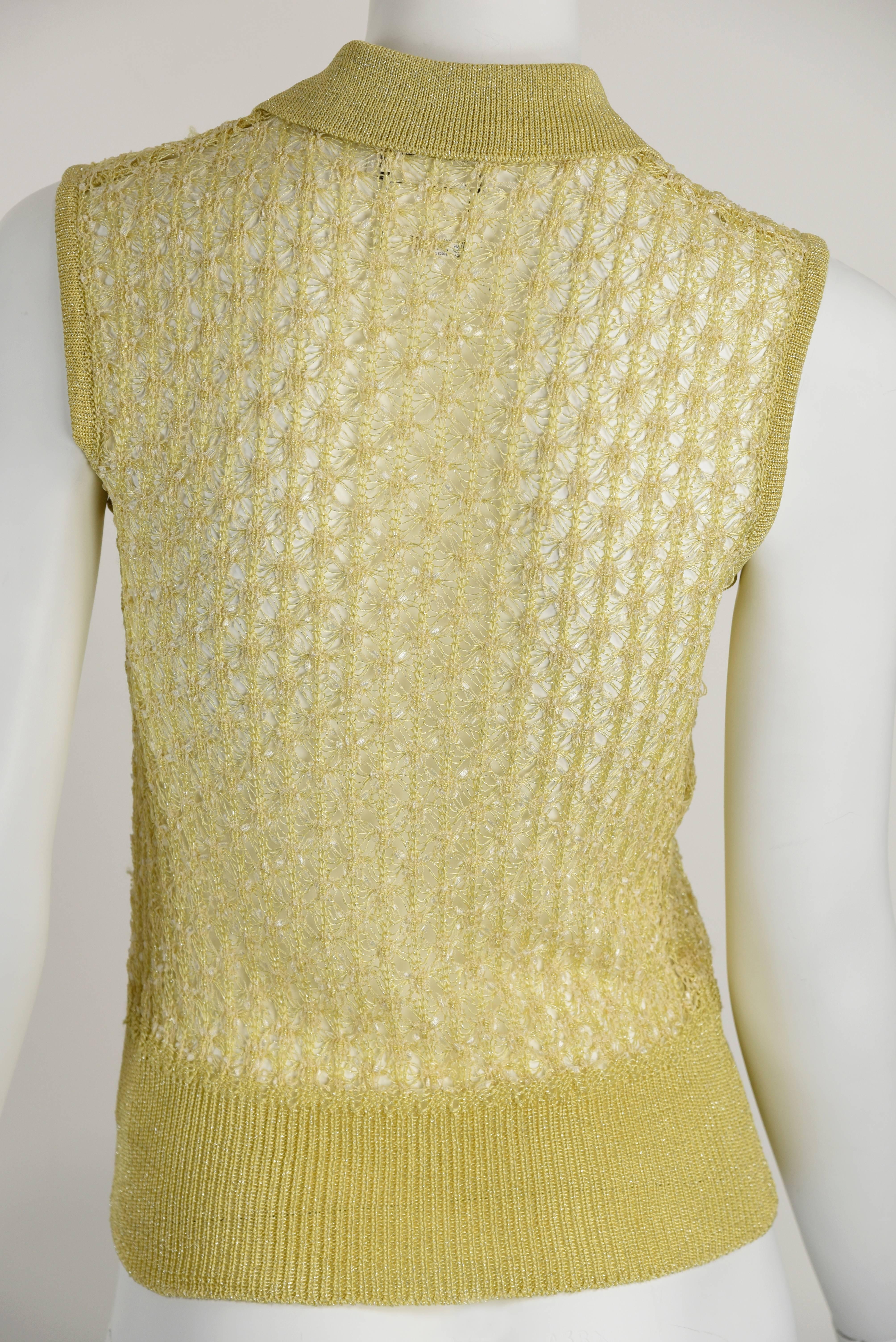 Women's Chanel Boutique 1997P Gold/Metallic Crochet Sleeveless Top with Clear Buttons 42 For Sale