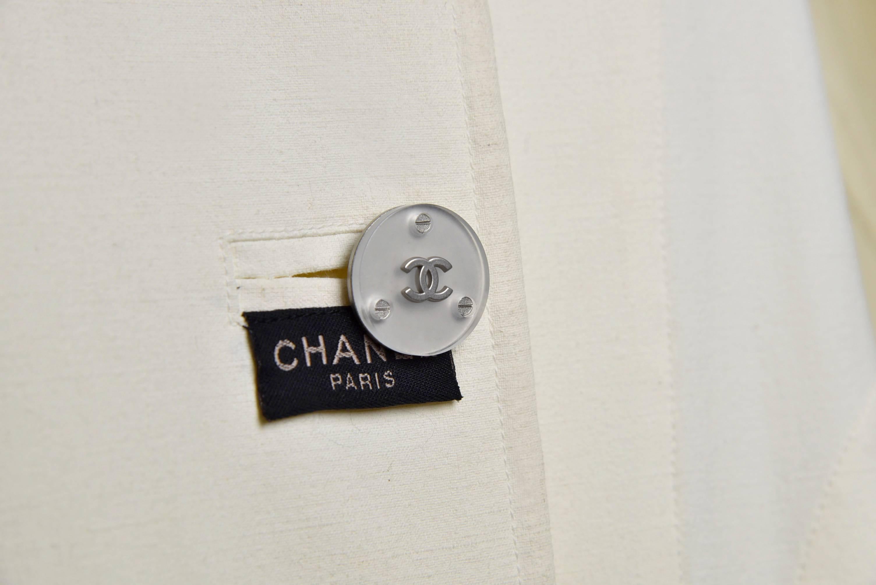 Chanel 1999P White Raincoat Size 40 For Sale 1