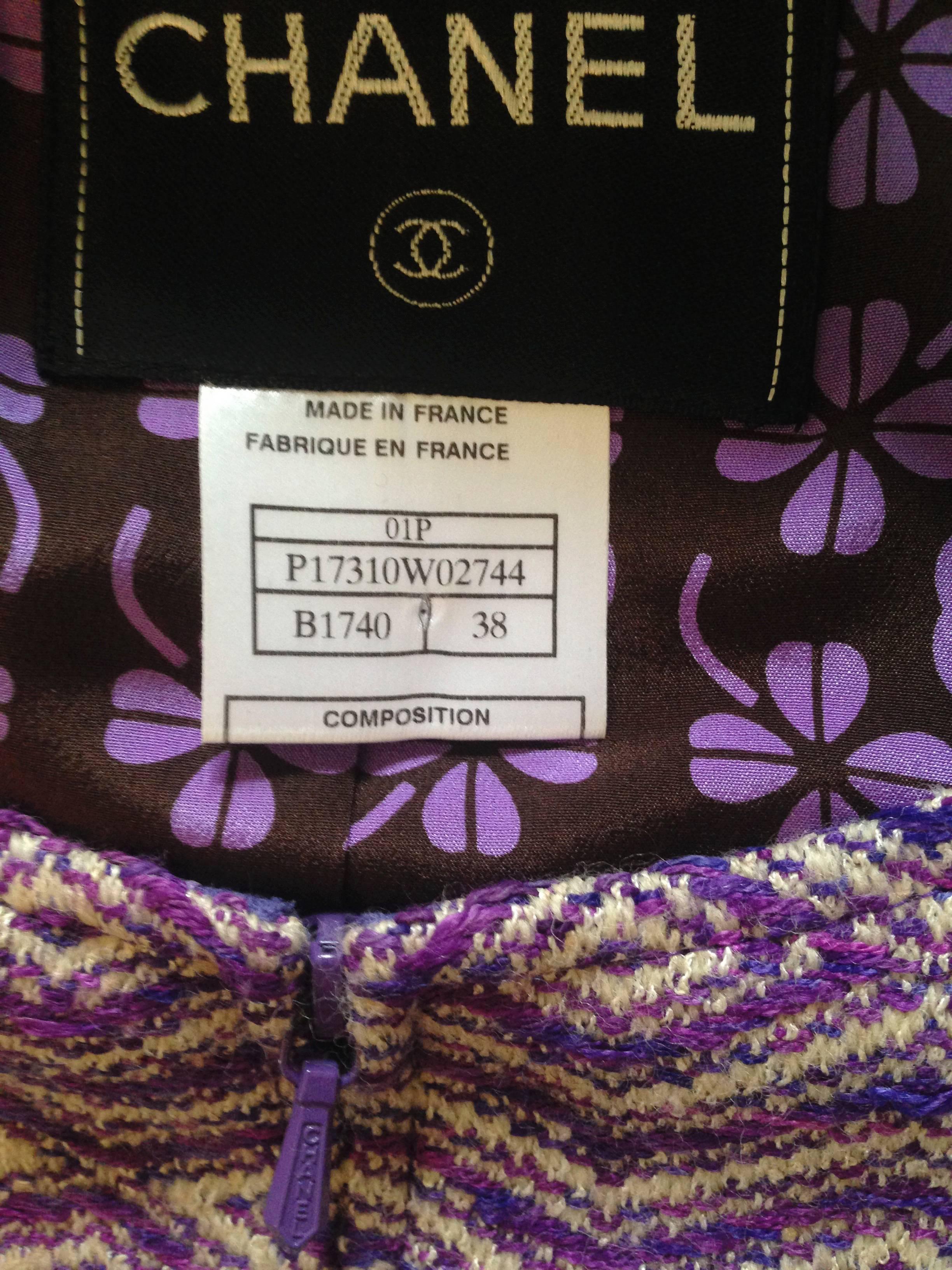 2001 Chanel Two-Piece Dress Set Purple Logo Print and Woven Wool Fabric FR 38 For Sale 4