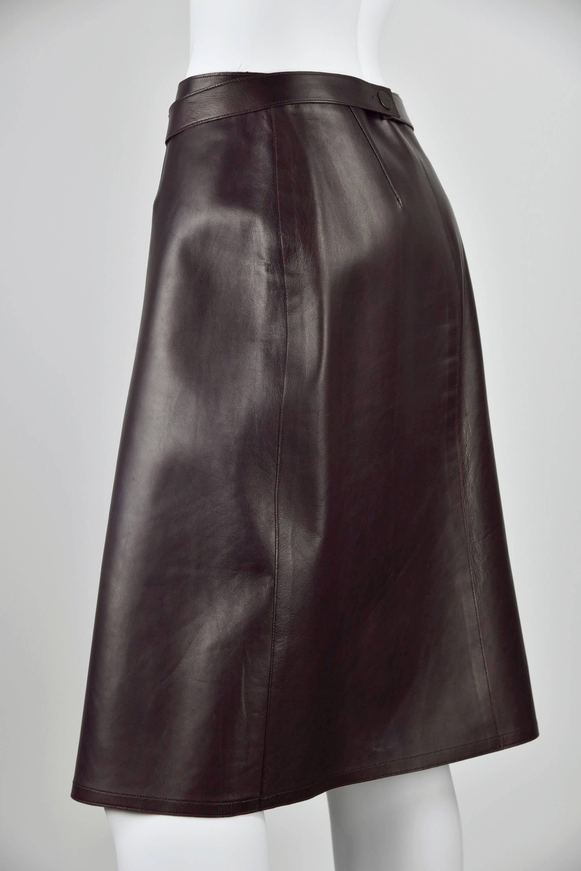 Black 1999A Chanel Aubergine Leather Wrap A-Line Skirt  FR 40 For Sale