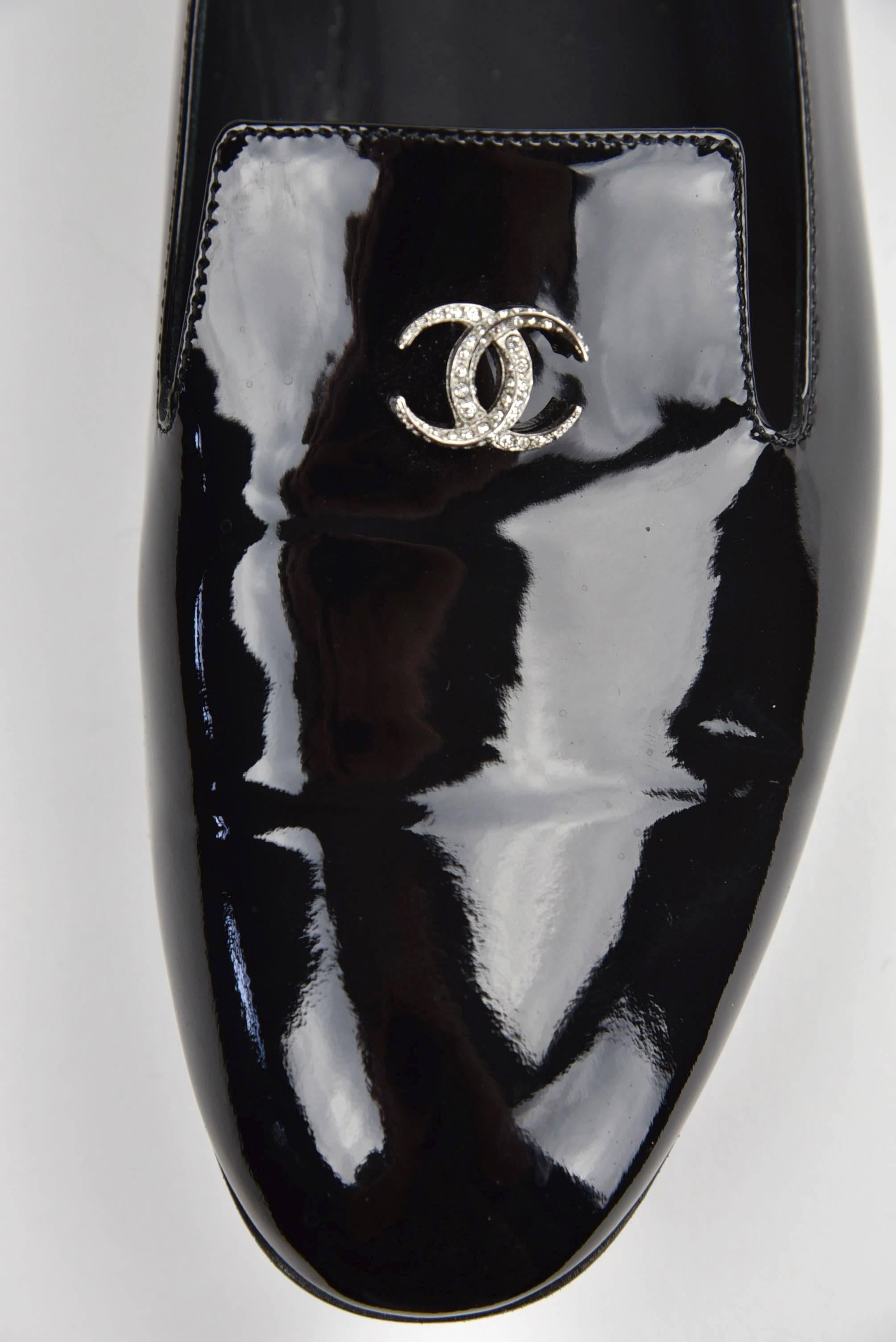 2015 Chanel Black Patent Leather Loafers with Rhinestone CC FR 40 1/2 4