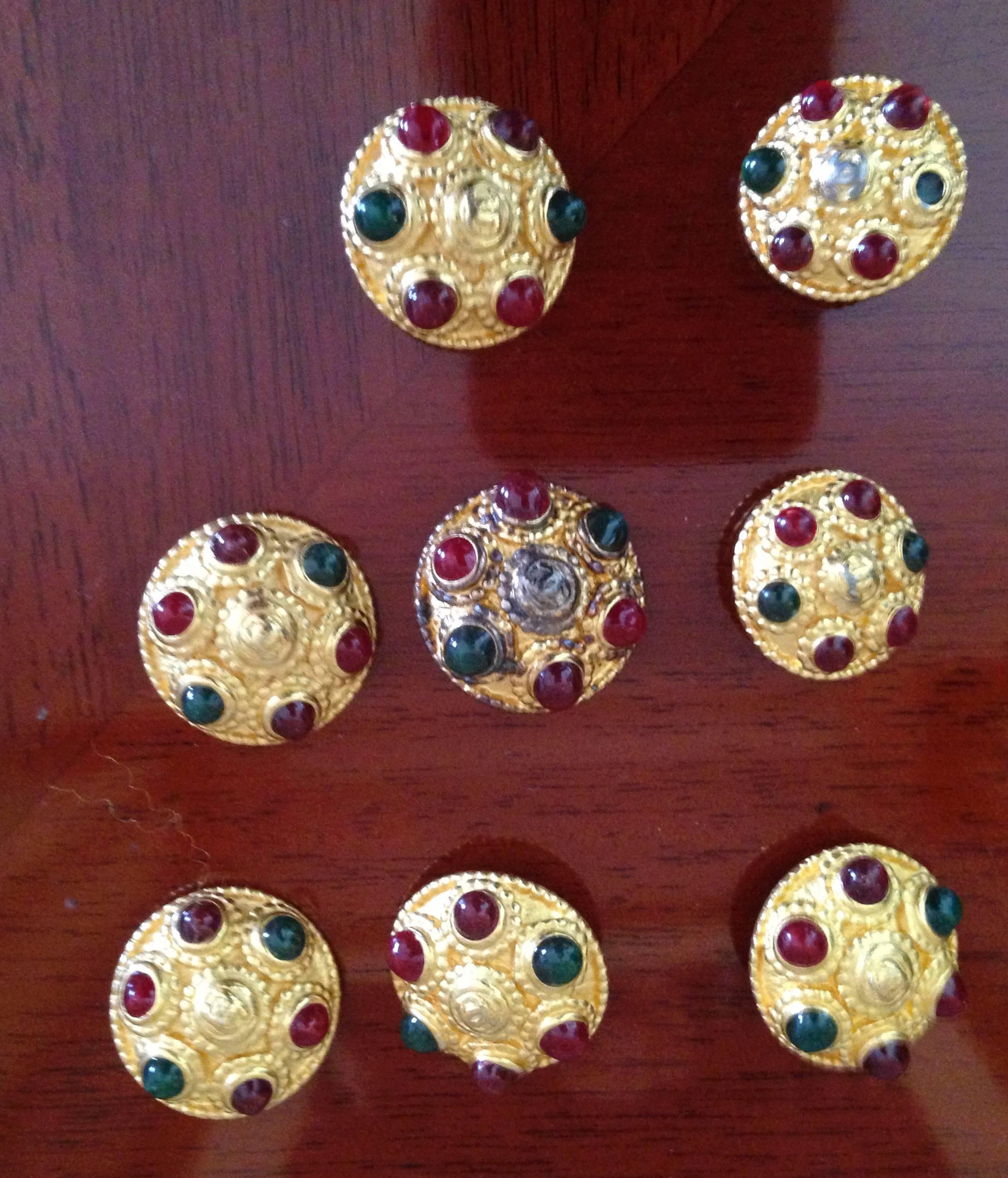 2007 Chanel Six Gilt Madame Gripoix Buttons In Good Condition For Sale In Portland, OR