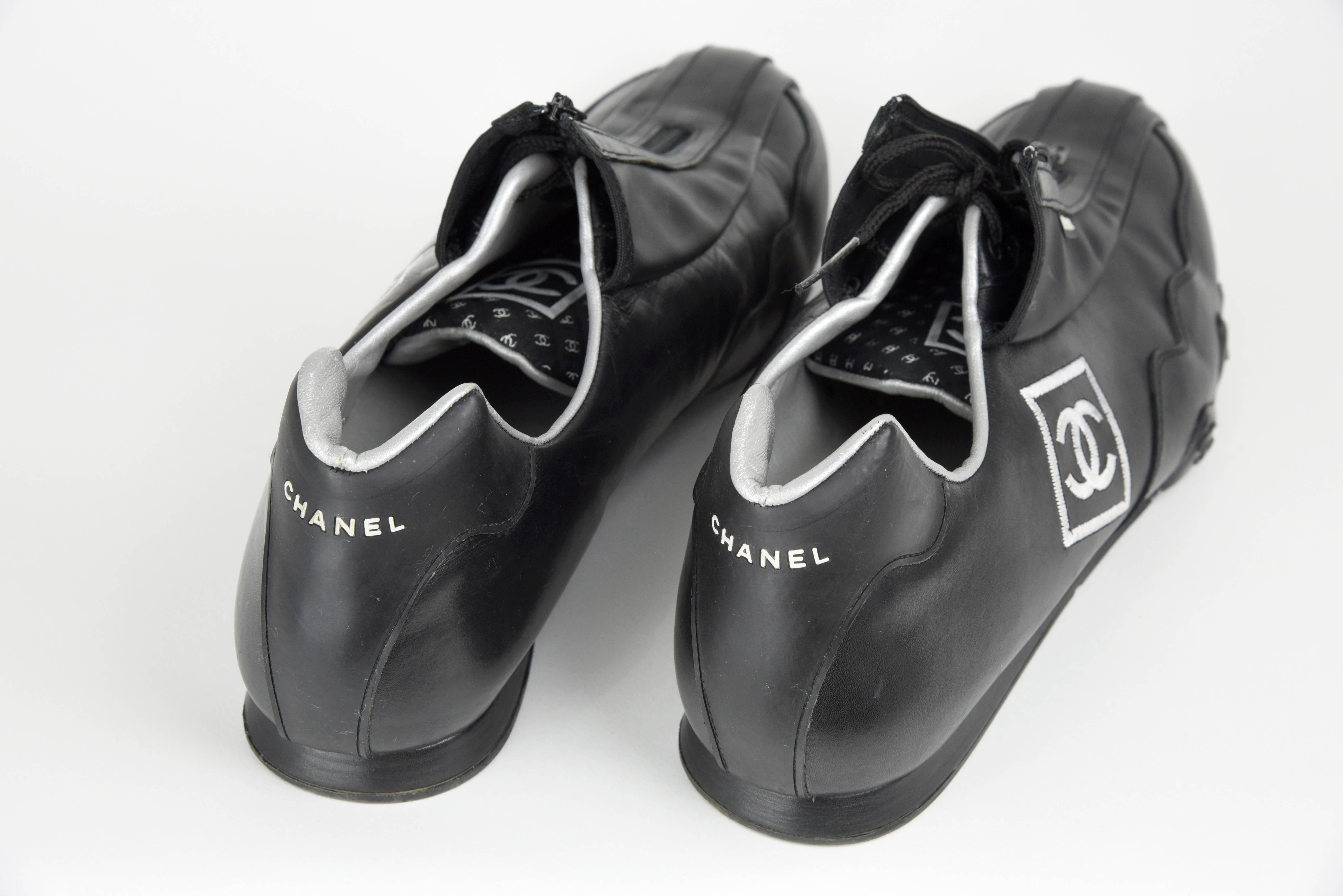 2000s Chanel Sleek Black Leather Athletic Shoes with Hidden Zipper  FR 41 4