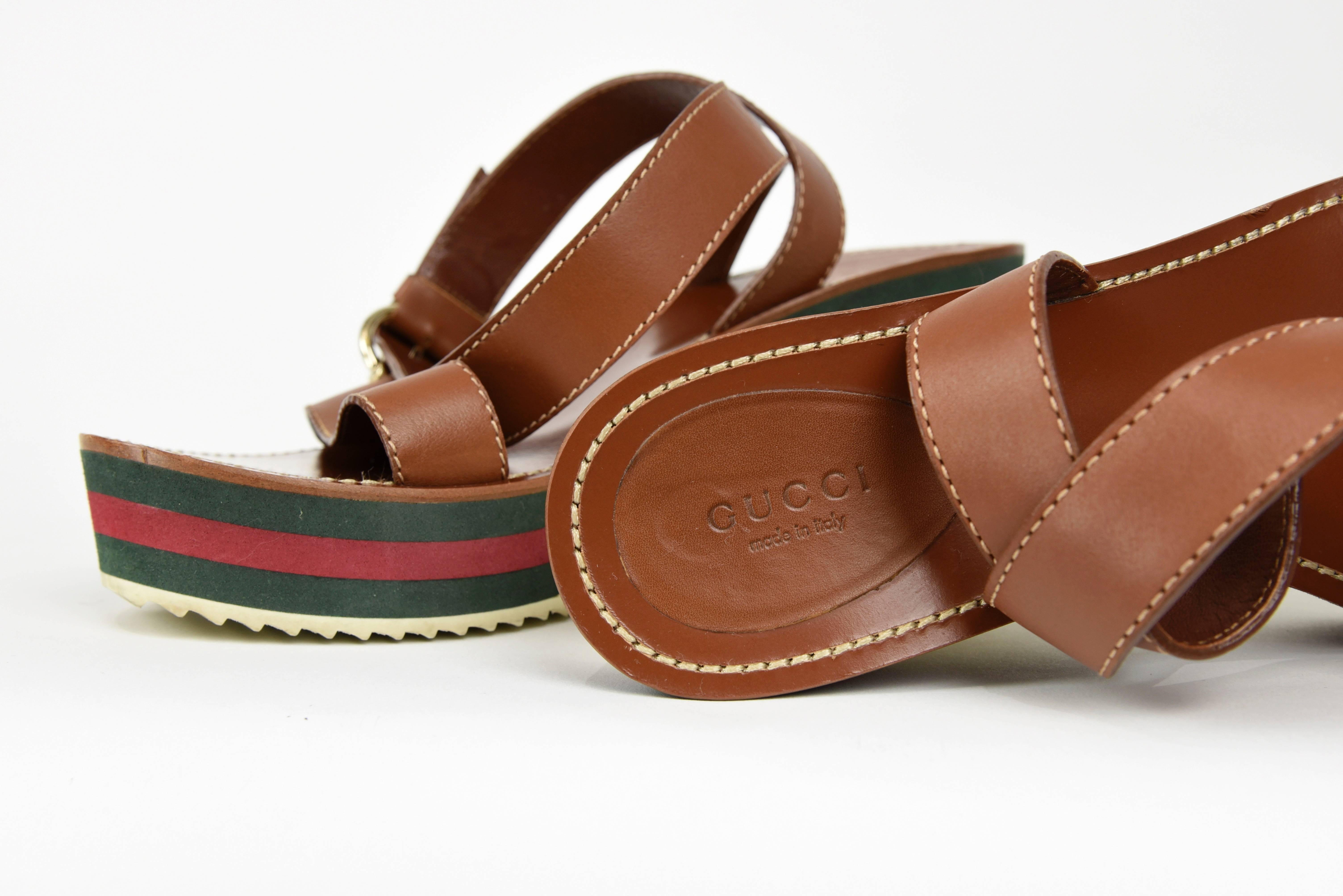 2000s Gucci Brown, Red and Green Platform Sandals with Ankle Wrap, Size 10 B In Excellent Condition In Portland, OR