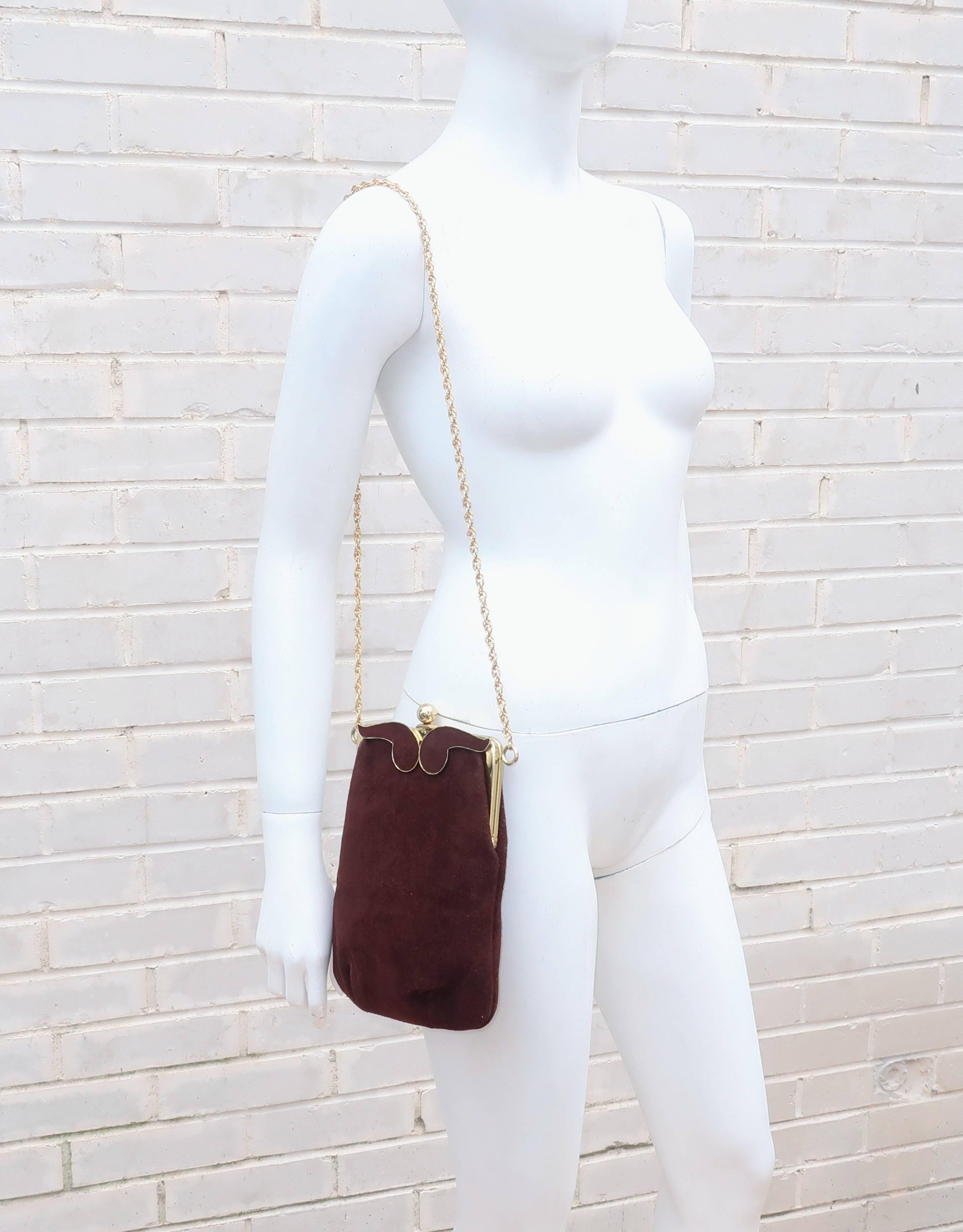 1960's Brown Suede Leather Handbag With Gold Chain Shoulder Handle In Good Condition In Atlanta, GA
