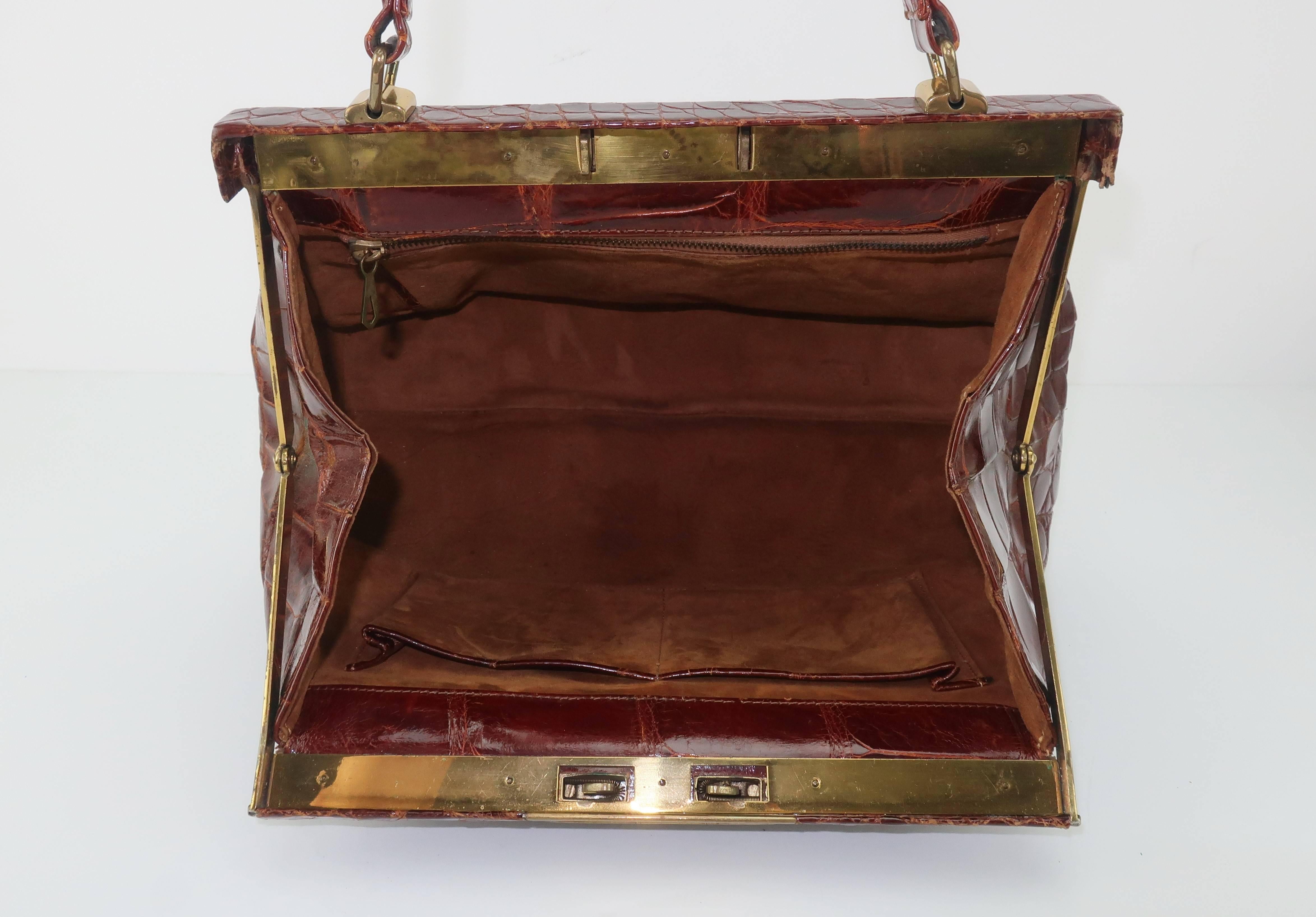 Classic 1950's Alligator Doctor's Bag Handbag With Key 5