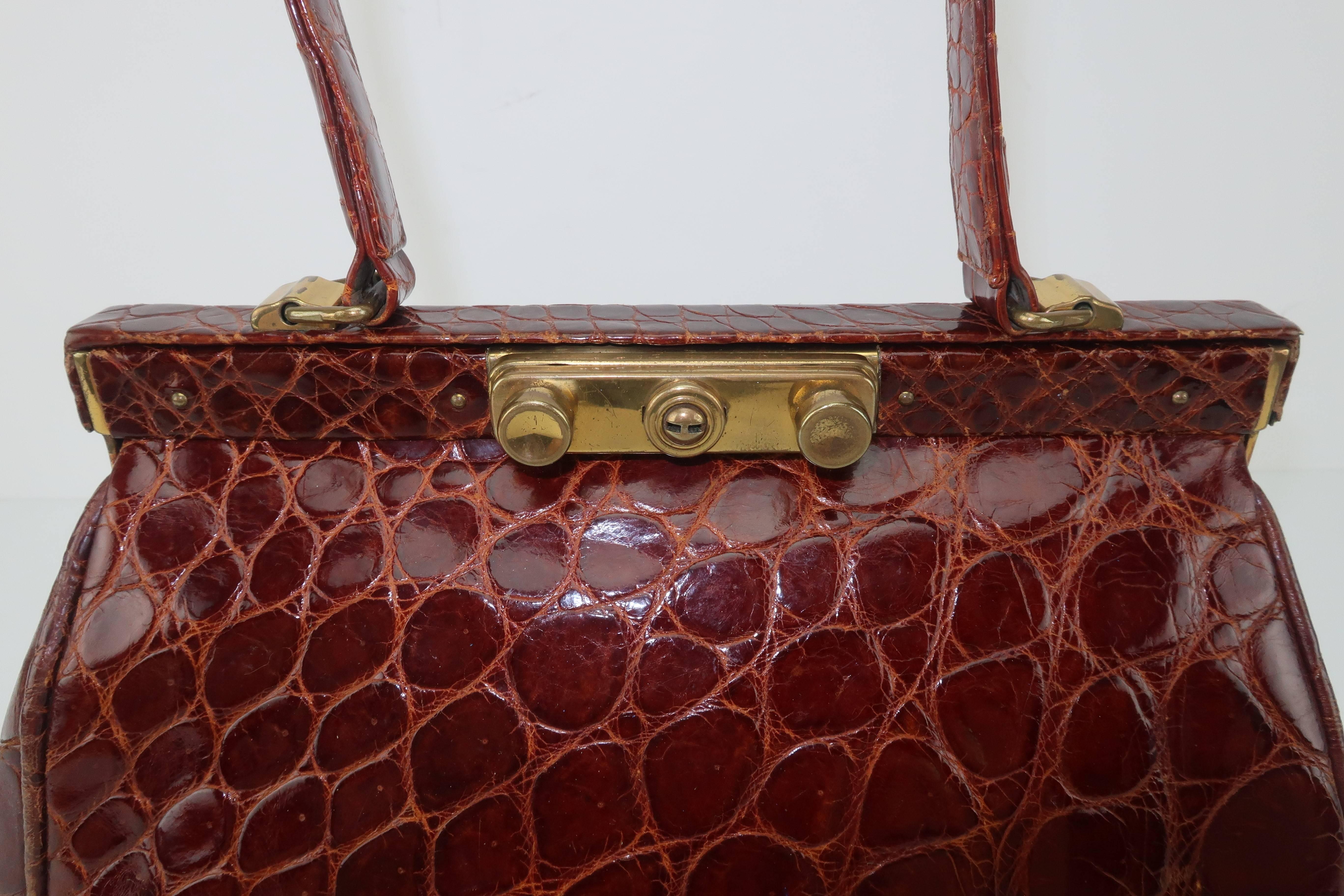 Classic 1950's Alligator Doctor's Bag Handbag With Key 3