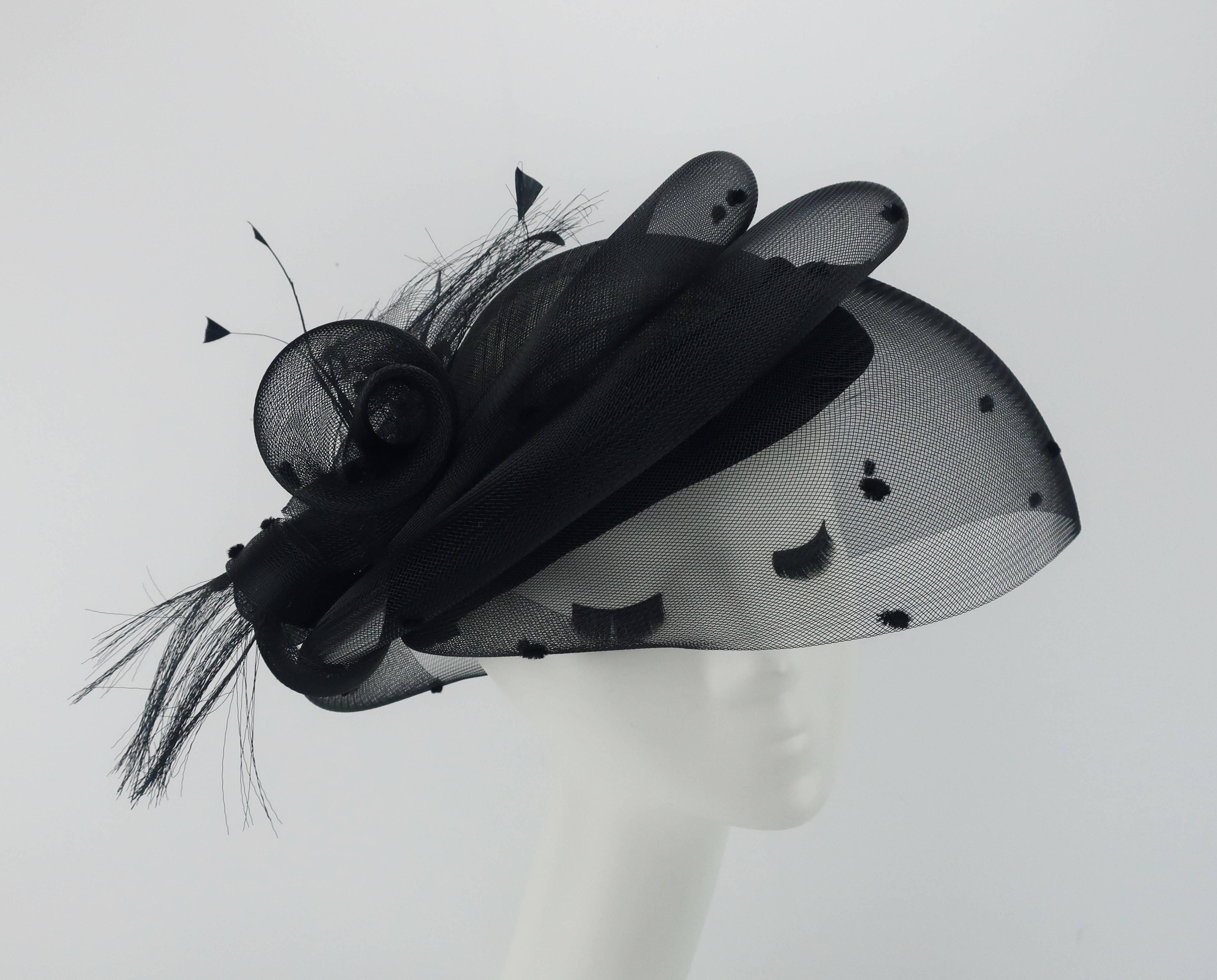 Vintage Marzi Sculptural Italian Black Net & Velvet Hat In Good Condition In Atlanta, GA
