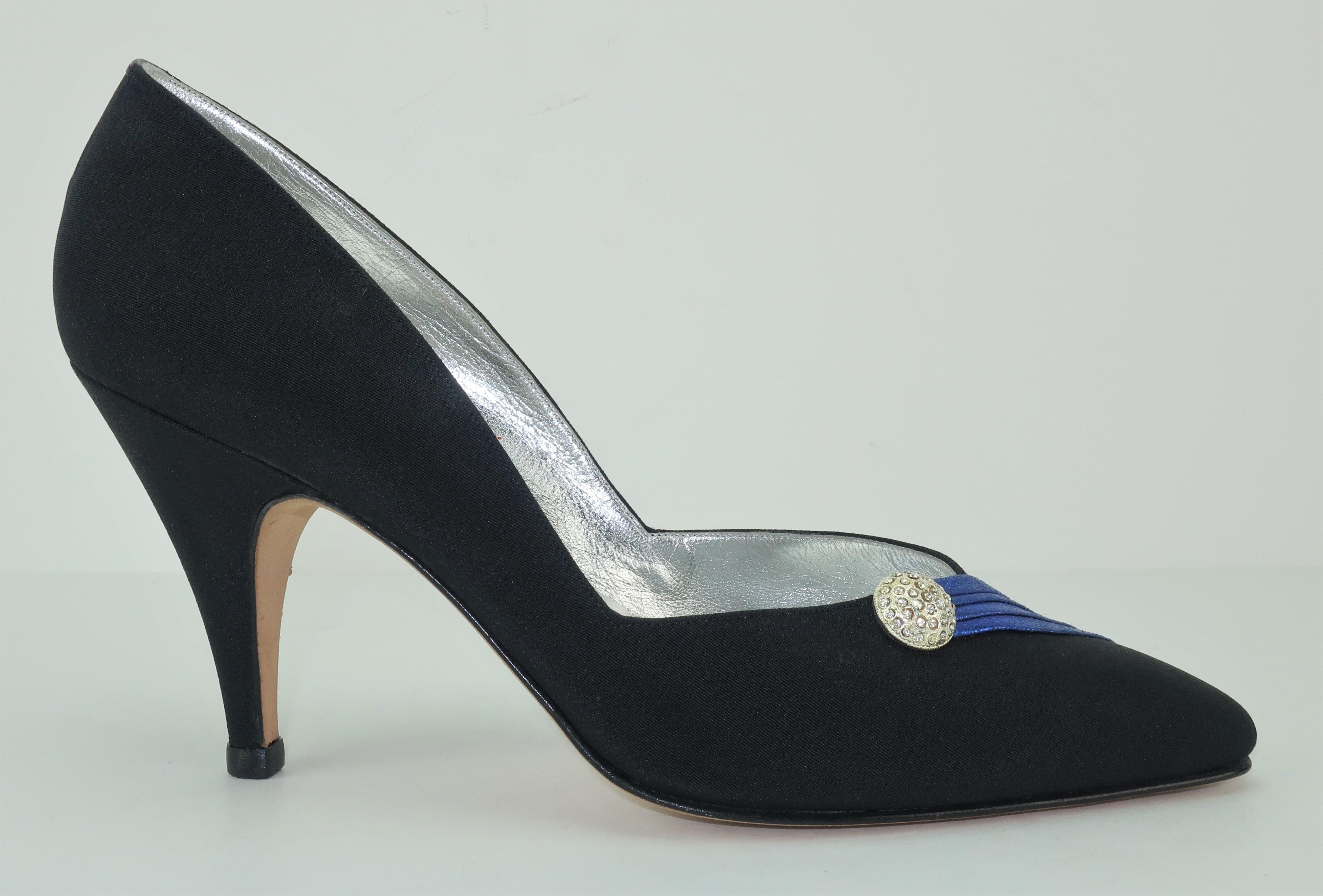 C.1980 Gucci Black Fabric Evening Shoes With Metallic Blue Sash & Rhinestones In Excellent Condition In Atlanta, GA