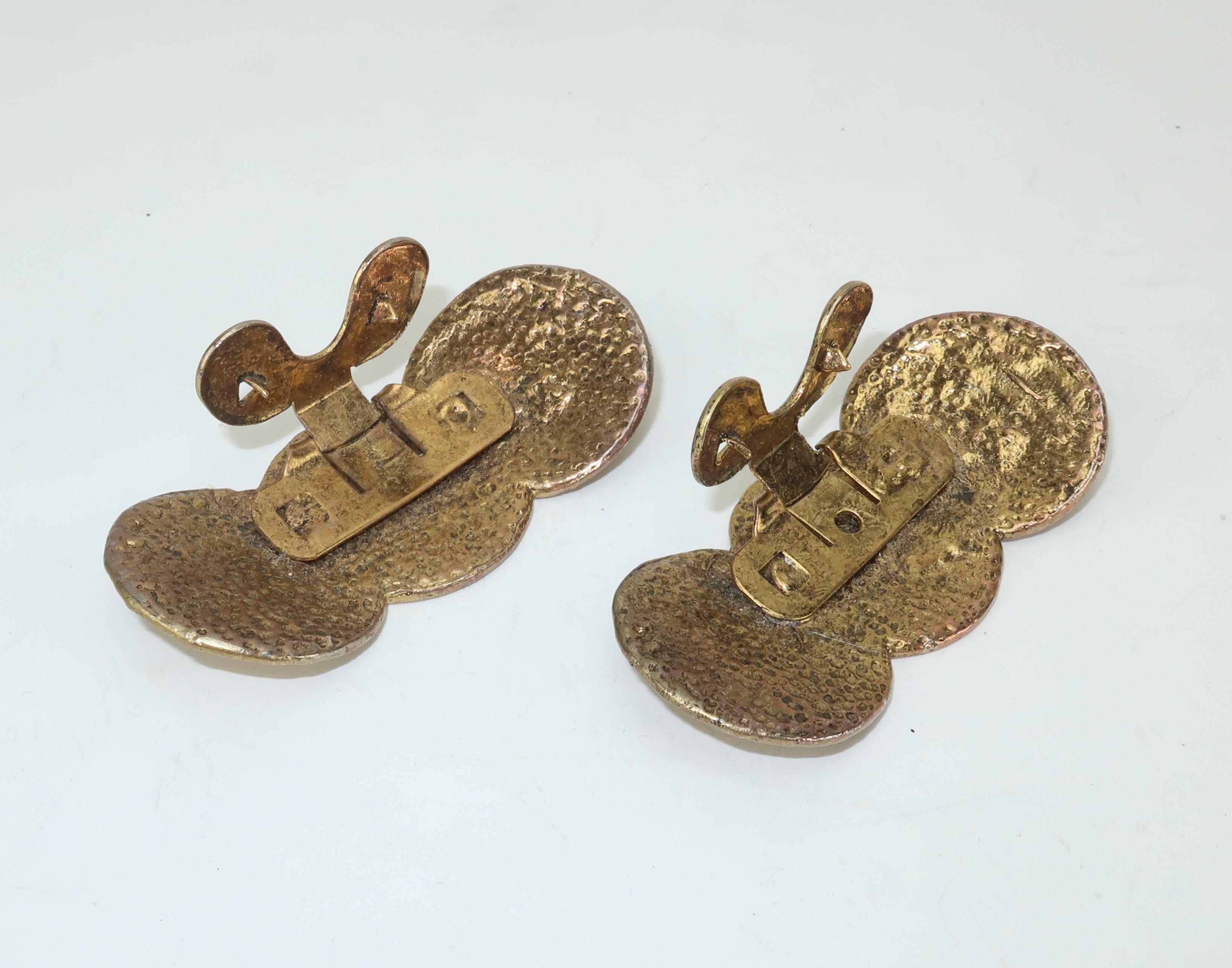 C.1960 Musi Gold Tone Coin Shoe Clips In Good Condition In Atlanta, GA