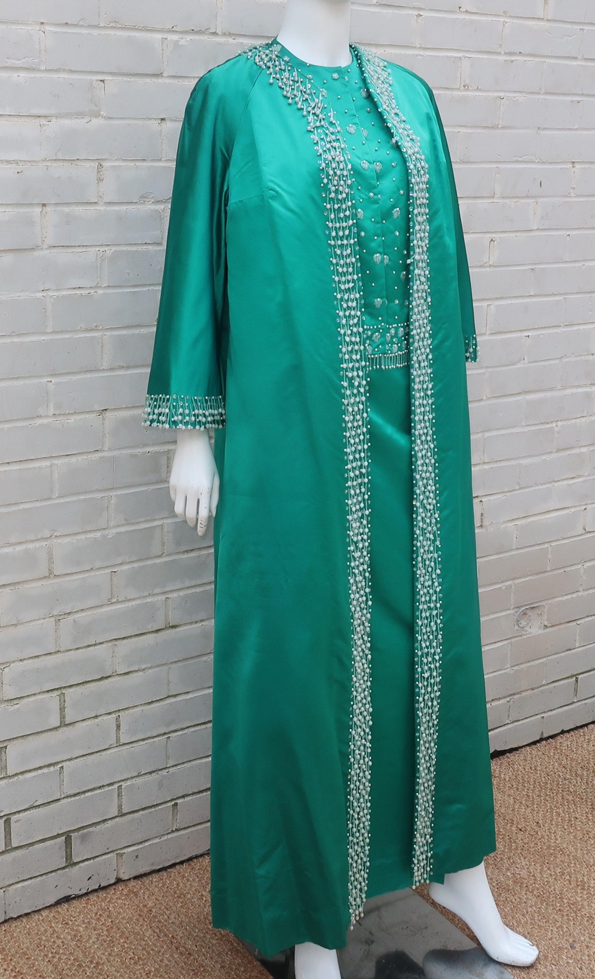 C.1960 British Hong Kong Jade Green Beaded Satin Caftan Robe Evening Coat 8