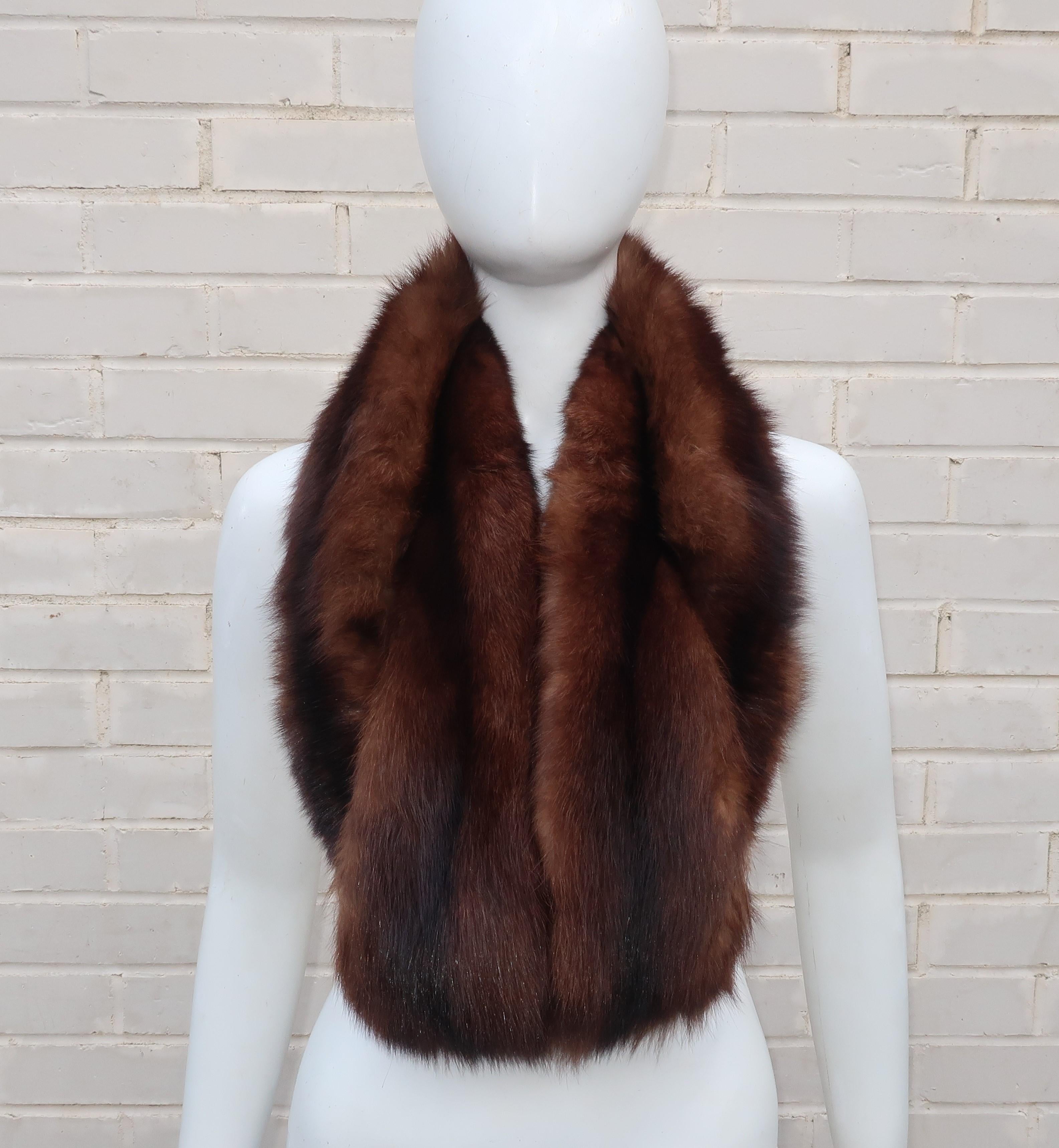 C.1950 Brown Fox Fur Collar 'Shoulder Warmer' Stole For Sale 1