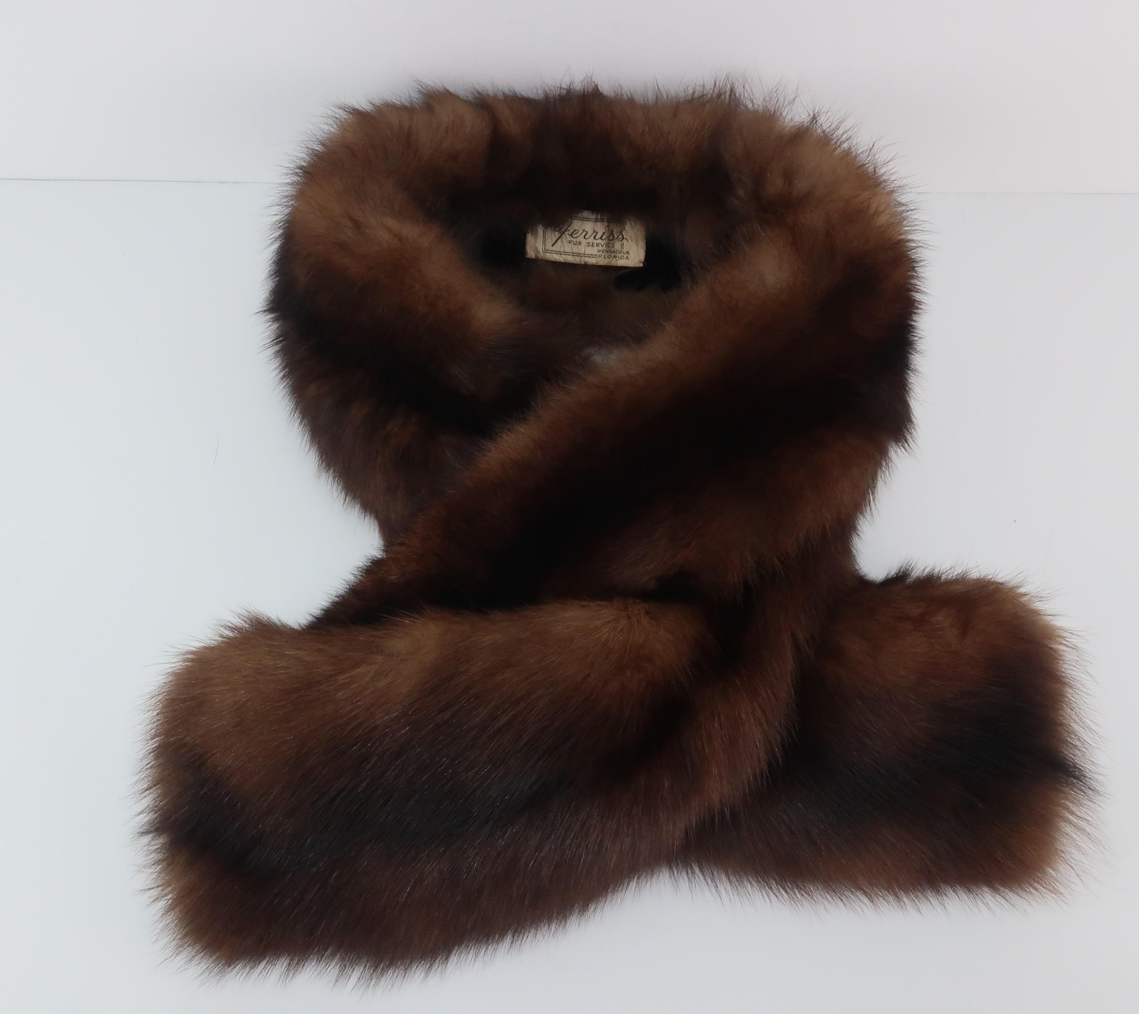 C.1950 Brown Fox Fur Collar 'Shoulder Warmer' Stole For Sale 2