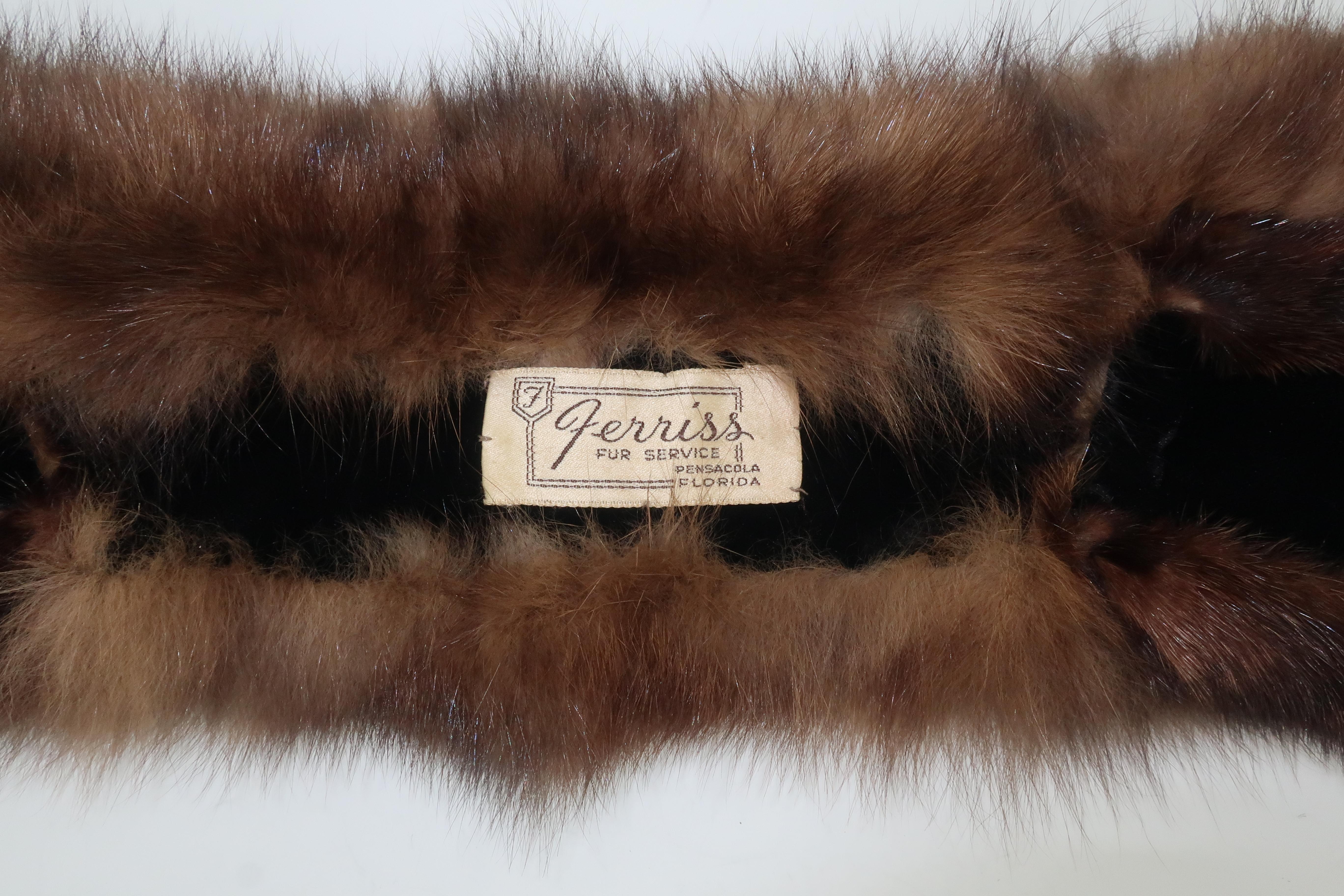 C.1950 Brown Fox Fur Collar 'Shoulder Warmer' Stole For Sale 3